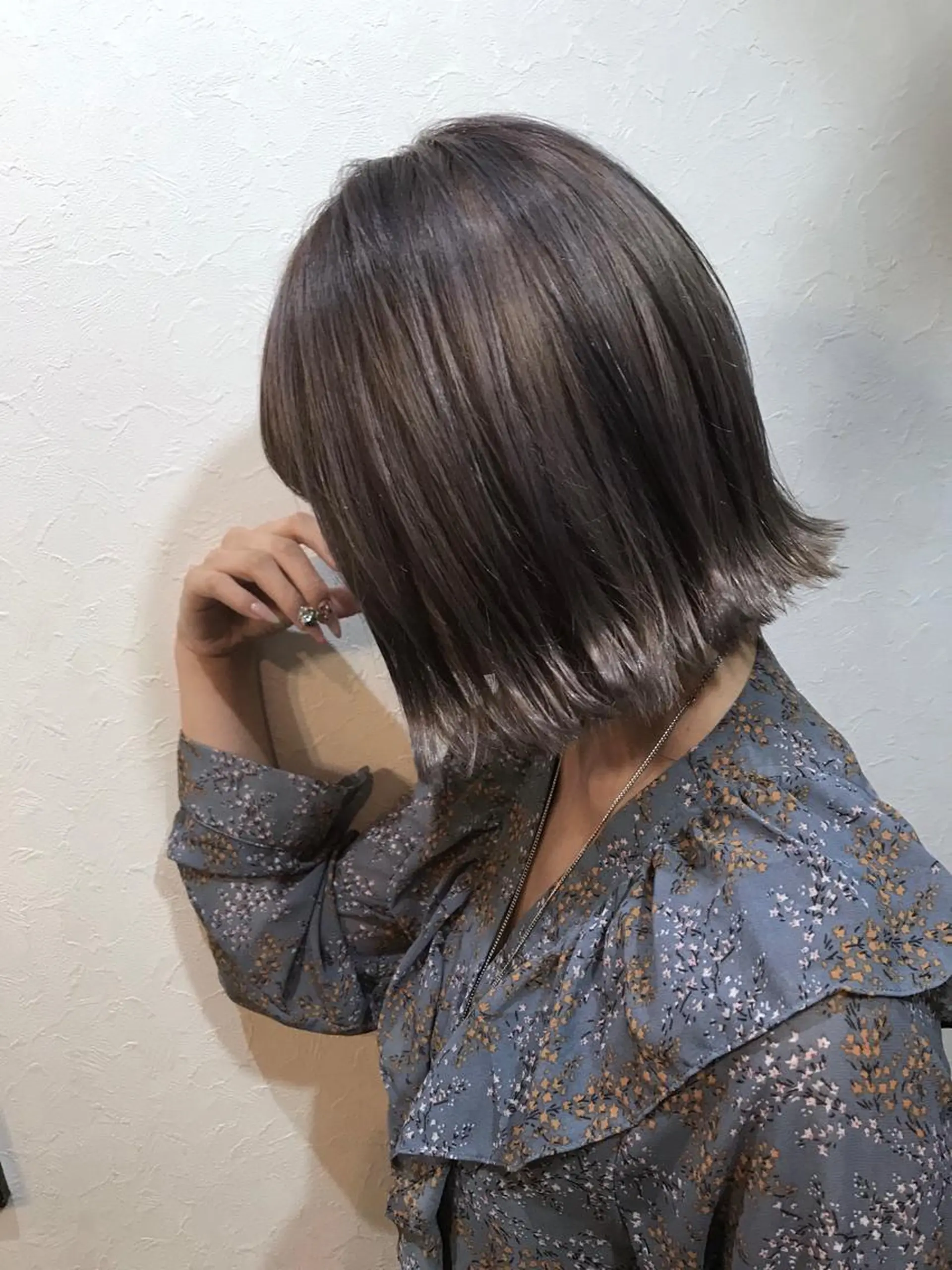 ショート カラー シルバー バイオレットカラー ボブ 外ハネヘア ていねい技術No.1 🌈諏訪 健太のヘアスタイル