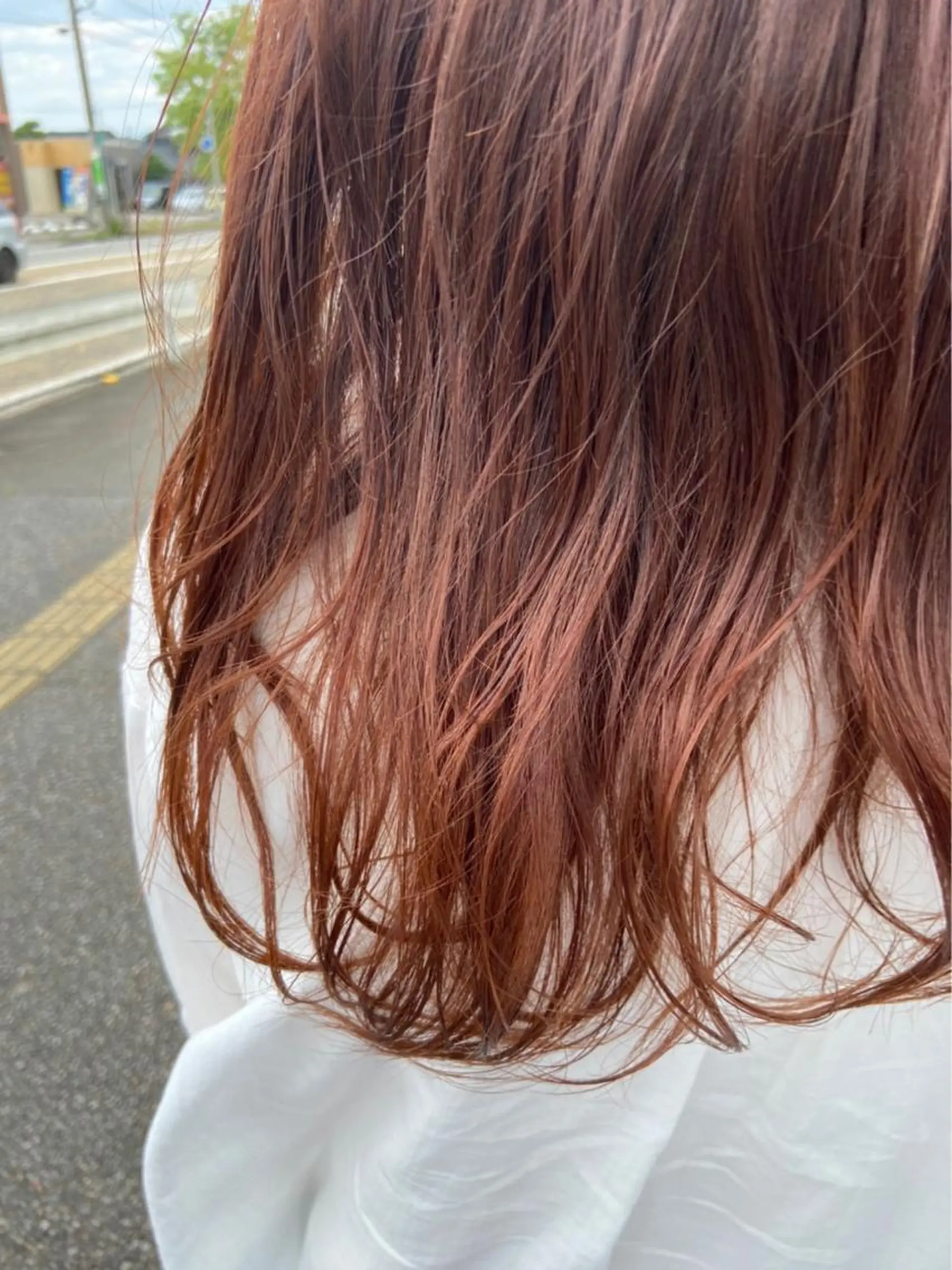 ミディアム カラー ブラウンカラー オレンジ オレンジブラウン ufufu所属・境 菜摘のヘアスタイル