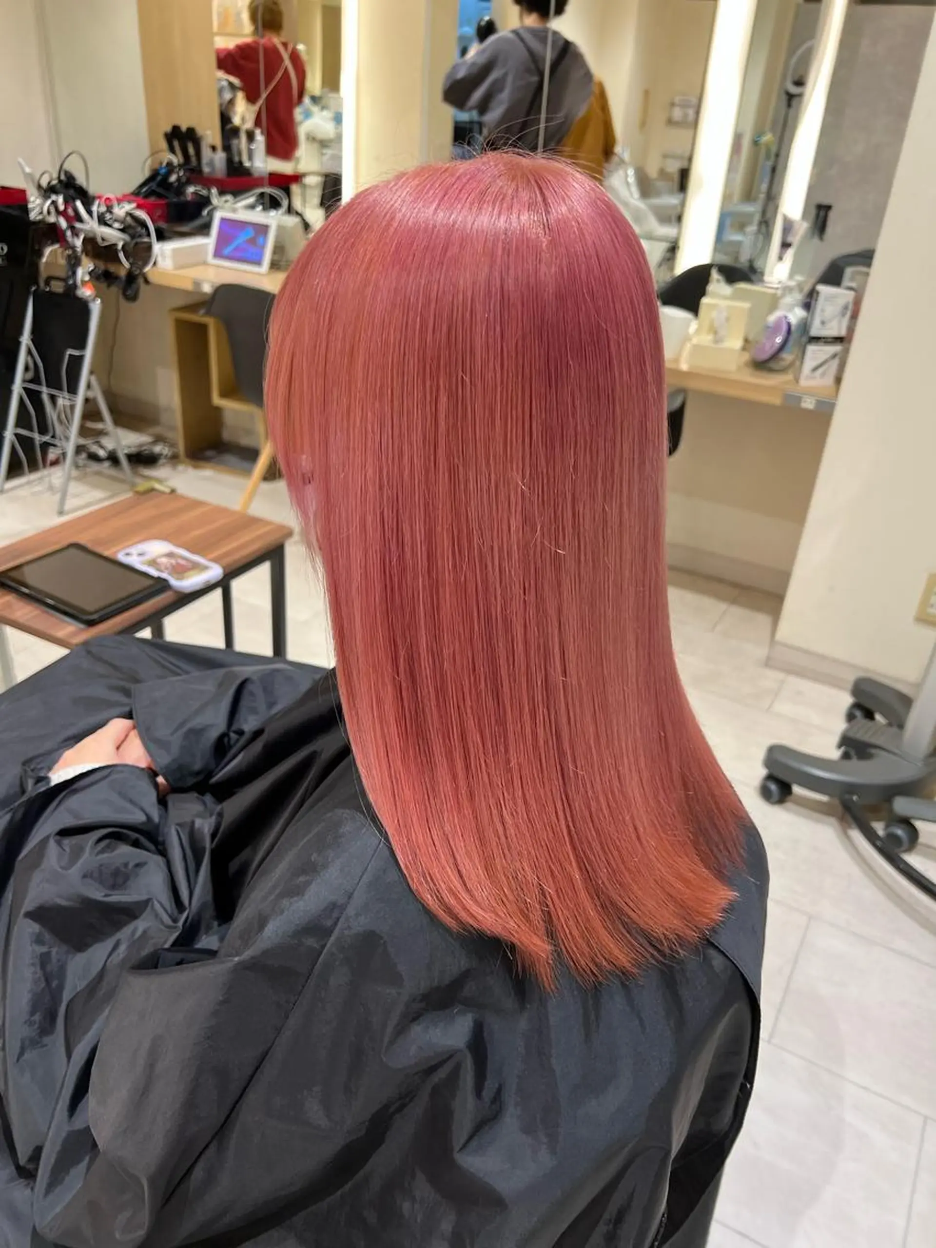 カラー ブリーチ 久永 菫のヘアスタイル