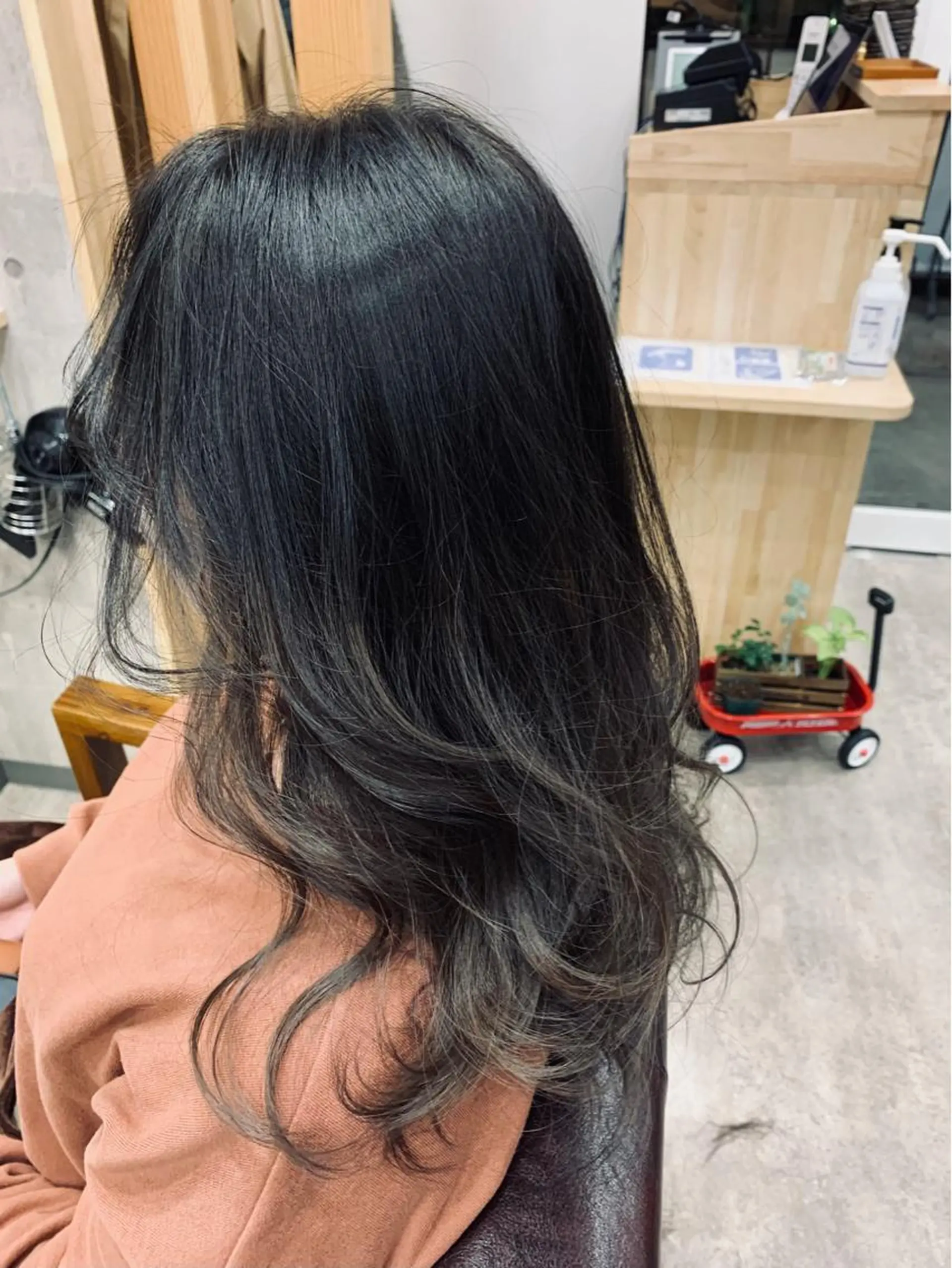 ロング カラー バレイヤージュ ブリーチ ダブルカラー グラデーションカラー ハイライトカラー ヘアカラー memento 斎藤大覚のヘアスタイル