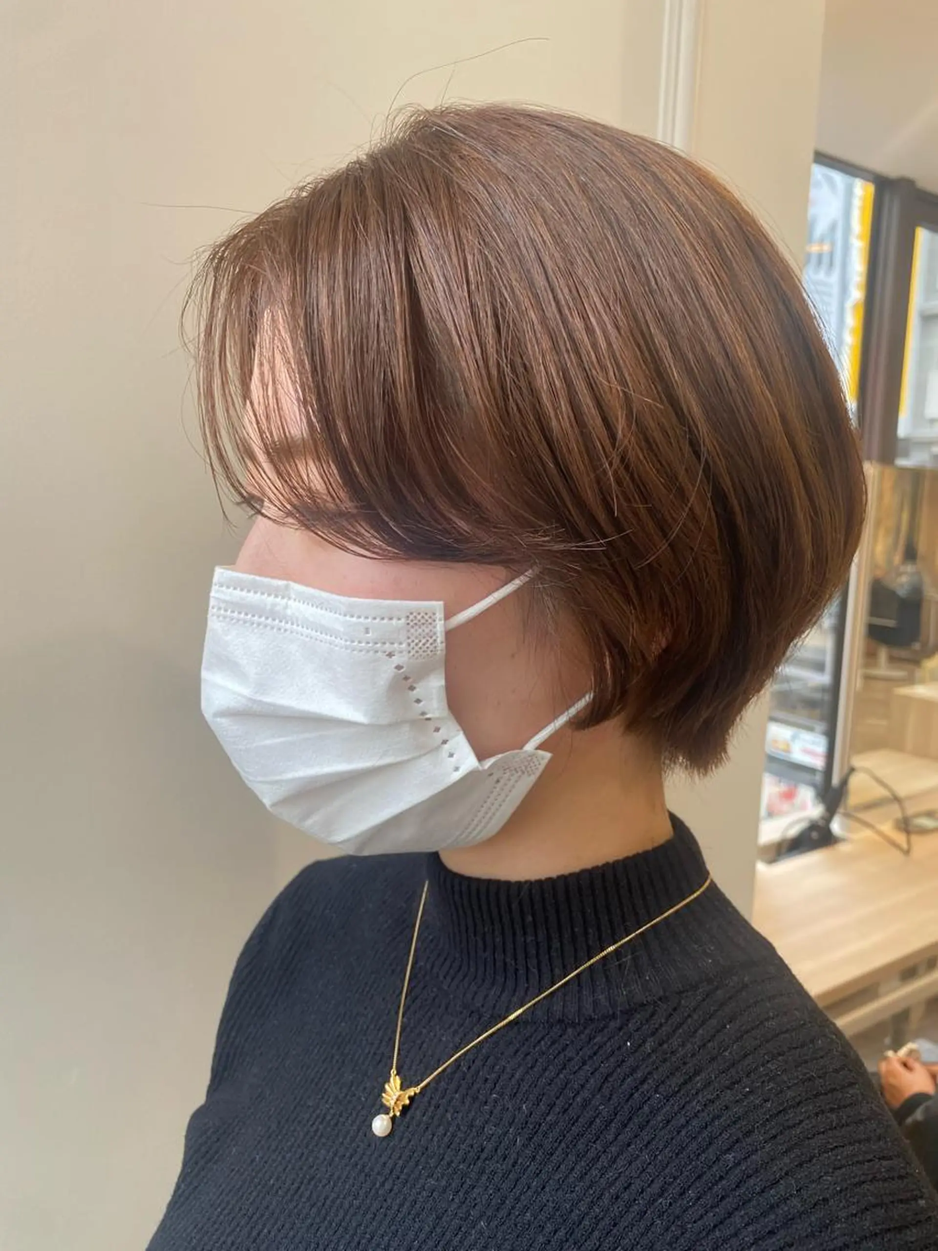 ショート カラー ベージュカラー イルミナカラー ショートヘア ヘアカラー トリートメント ベージュ/インナー カラー🤍Rieのヘアスタイル