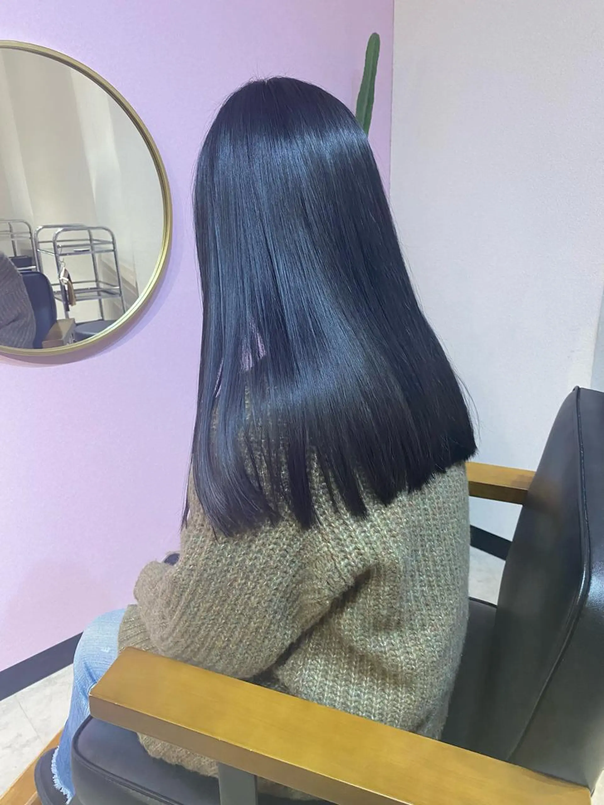 カラー 黒髪 ブルーカラー ブルーブラック MATTY azusaのヘアスタイル