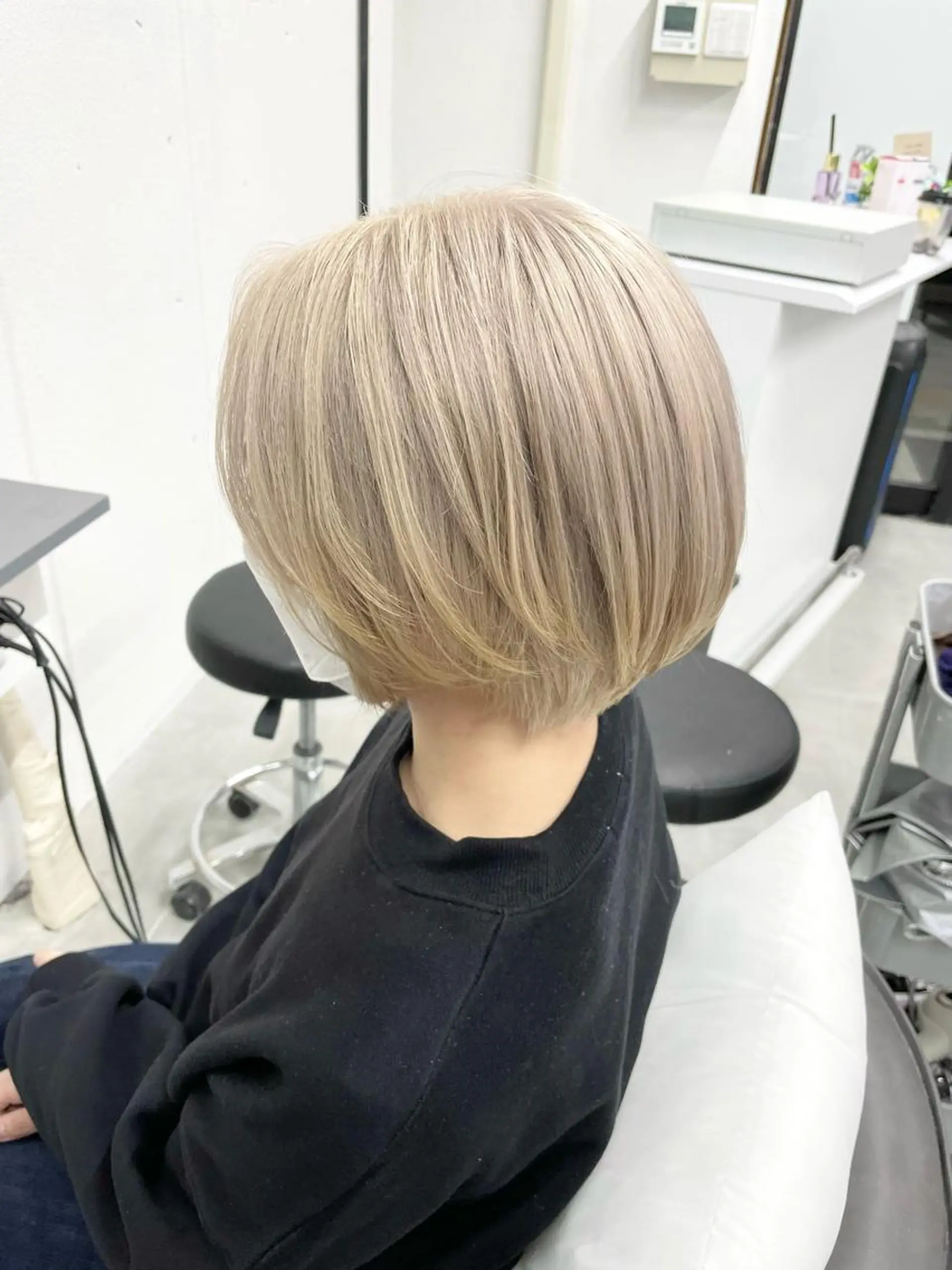 ショート ブリーチ　BAM BIのヘアスタイル