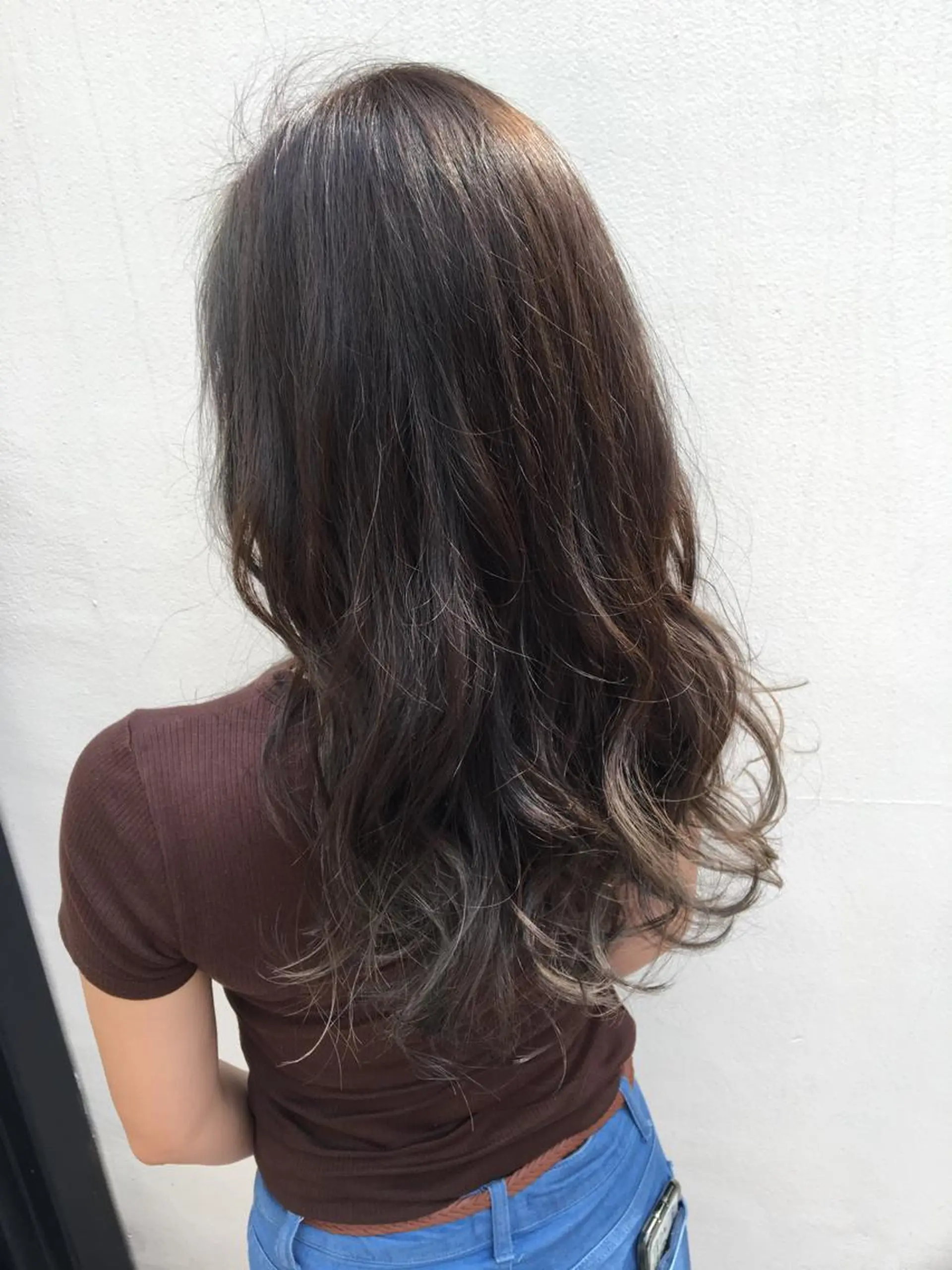 セミロング カラー THE DAY所属・AKI HASHIMOTOのヘアスタイル