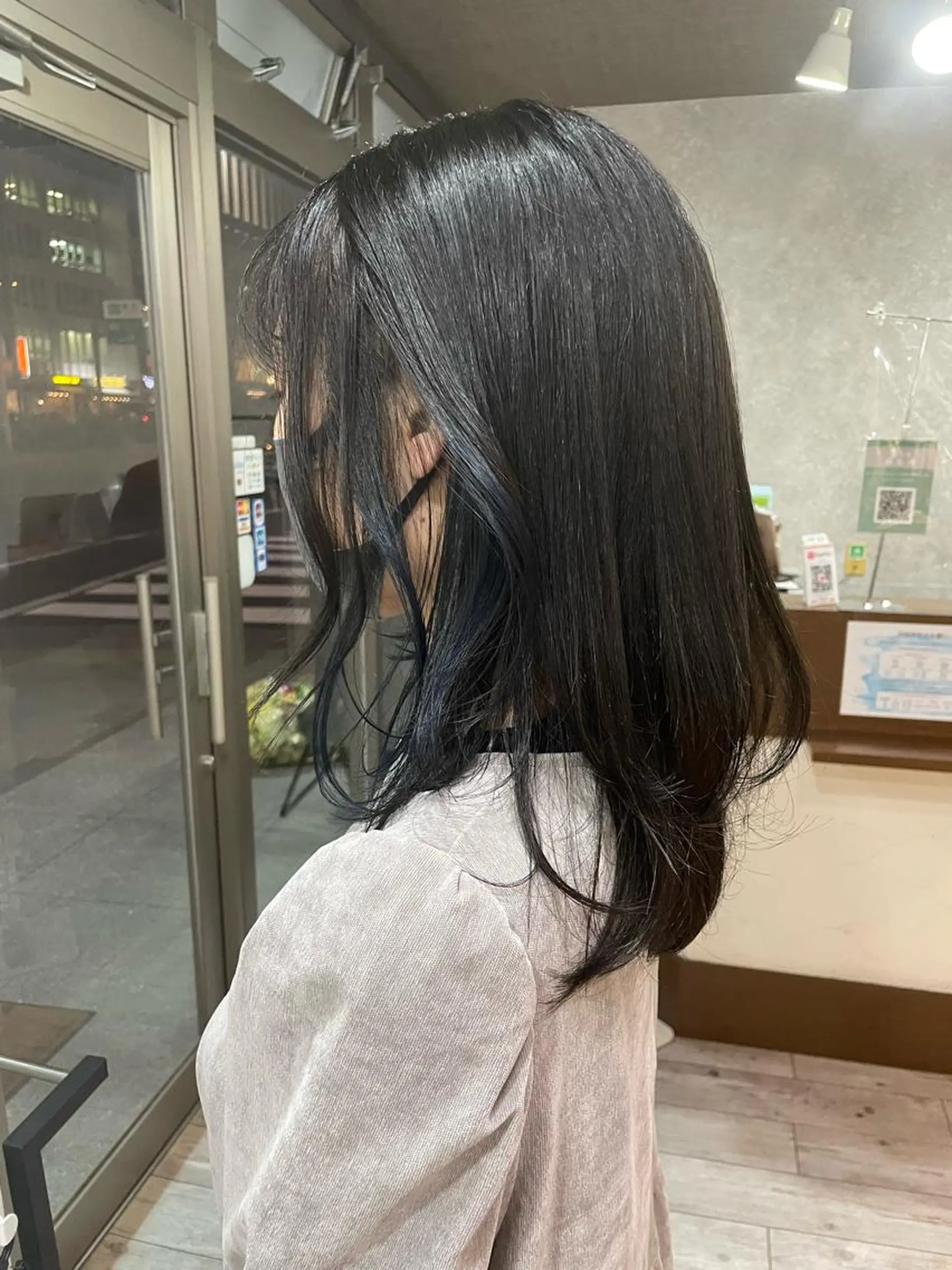 ミディアム カラー ブルーカラー イヤリングカラー インナーカラー ネイビーカラー 🫧ヒシダアキ /taboo🫧のヘアスタイル