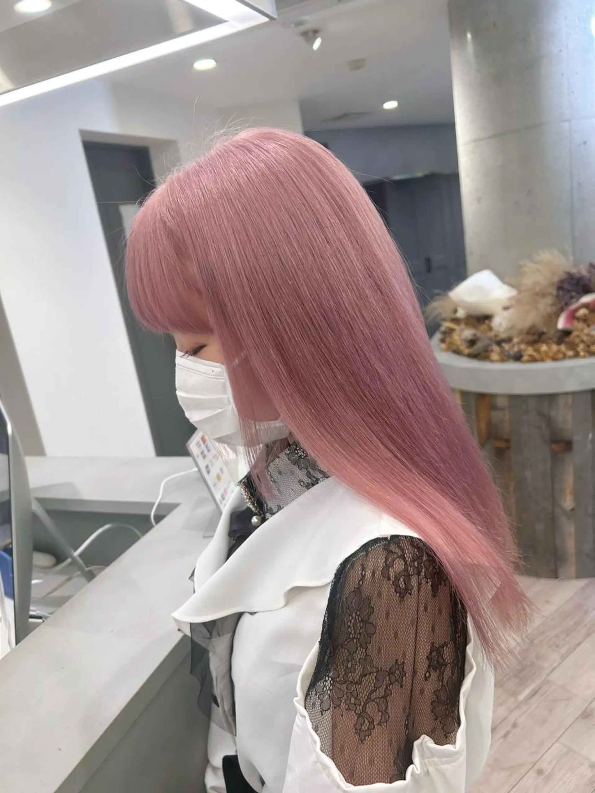 セミロング カラー ハイトーン特化サロン 🍑momo🍑のヘアスタイル