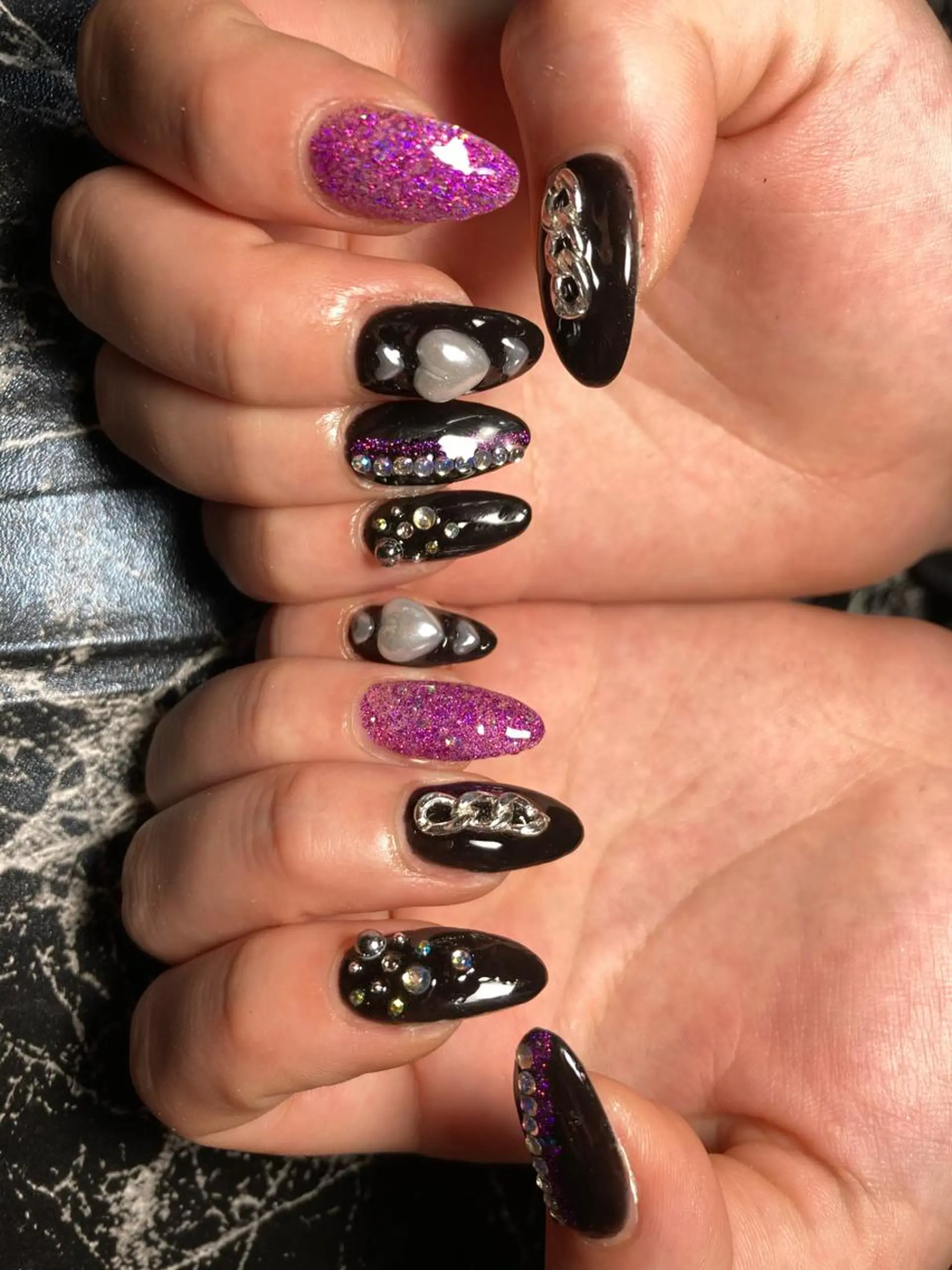 ミディアム ネイル ハンドネイル フットネイル ✴︎ Delightのネイルデザイン