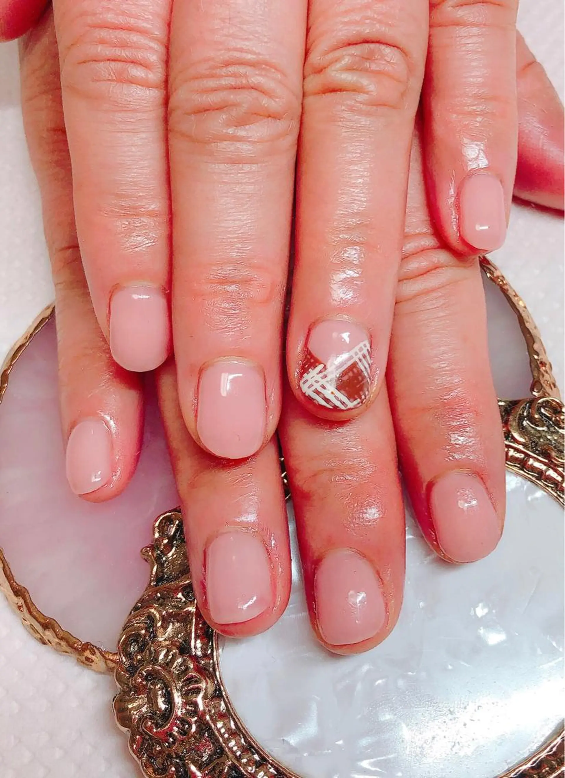 ネイル アートネイル ワンカラーネイル CROWN プライベートサロンのネイルデザイン