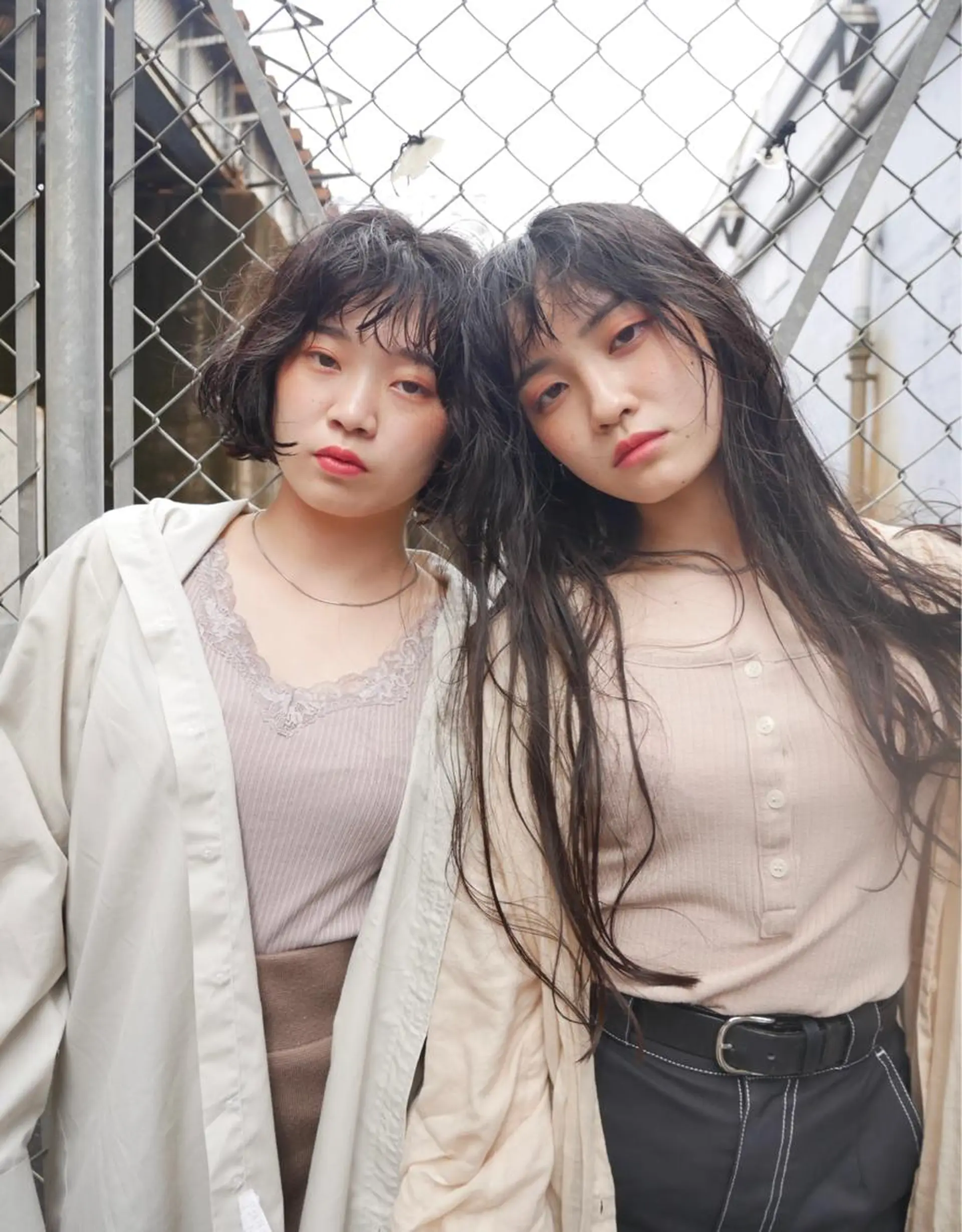 セミロング カラー パーマ ツイストスパイラルパーマ セミロングパーマ バレイヤージュ ブリーチ ケアブリーチ スパイラルパーマ 🌐hina⭐️のヘアスタイル