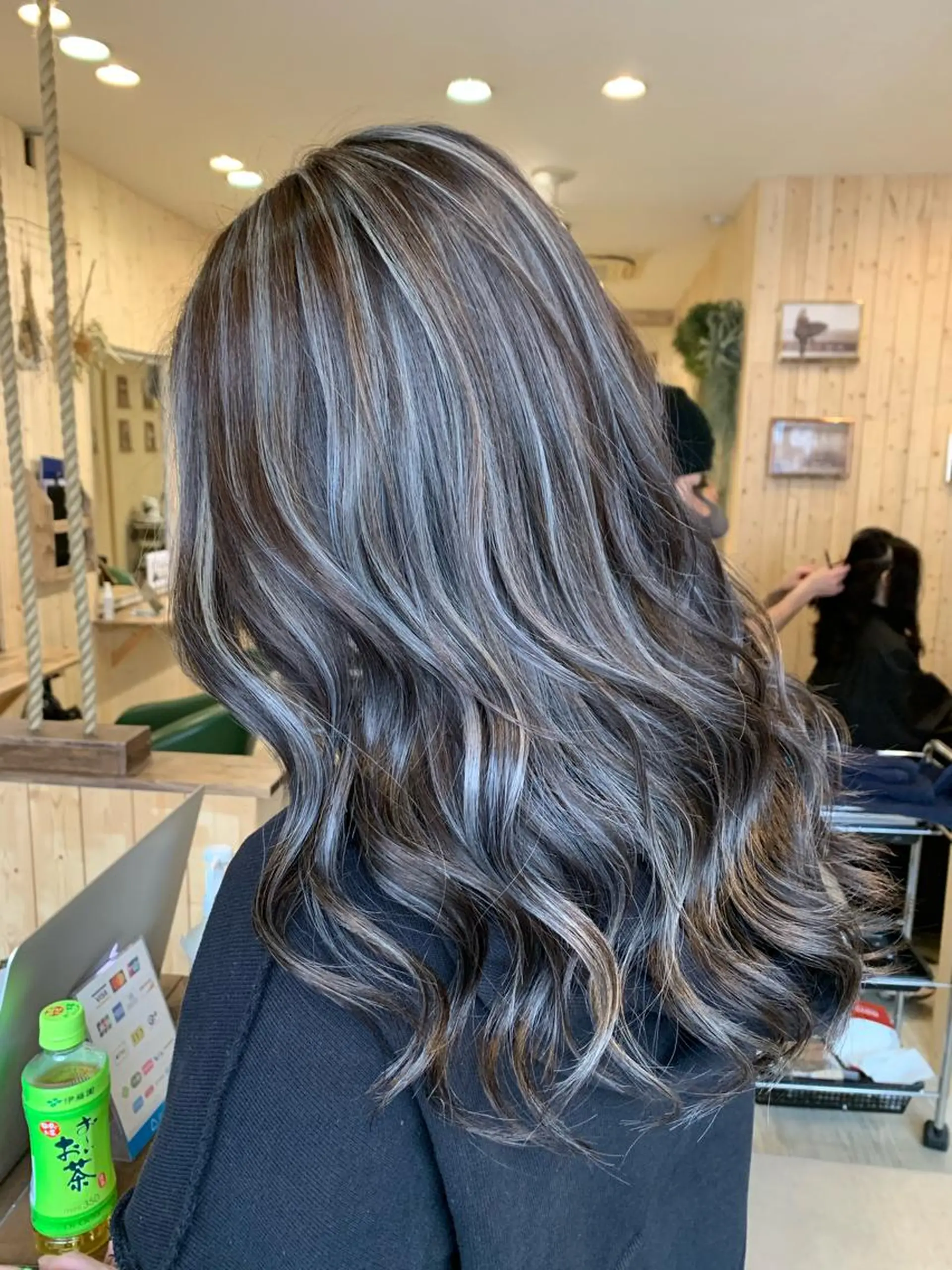 セミロング カット ヘアカラー 高山 滉太のヘアスタイル