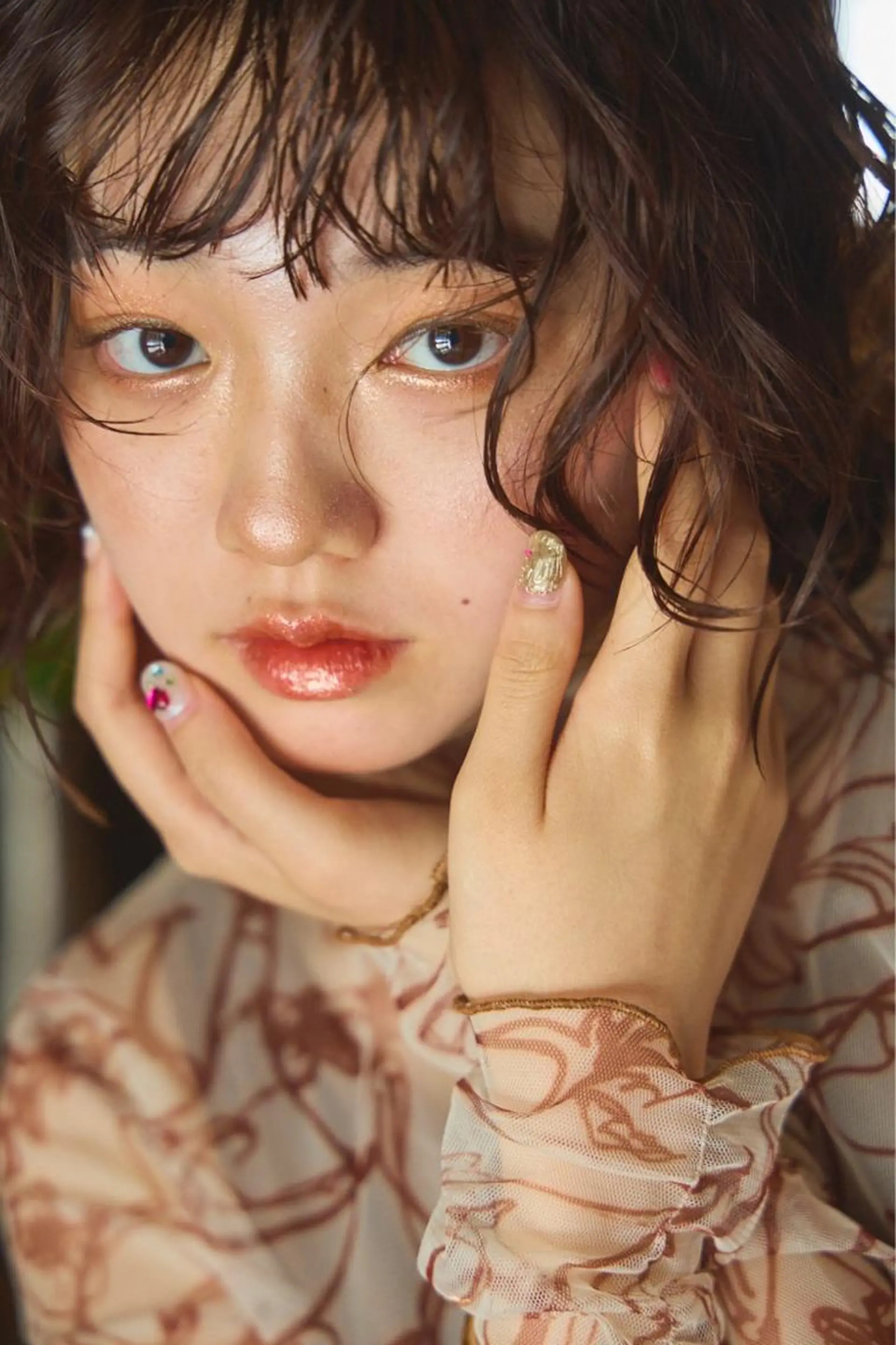 ミディアム カラー カット ヘアカラー パーマ、ボブ、透明感 カラー、小須田ゆあのヘアスタイル