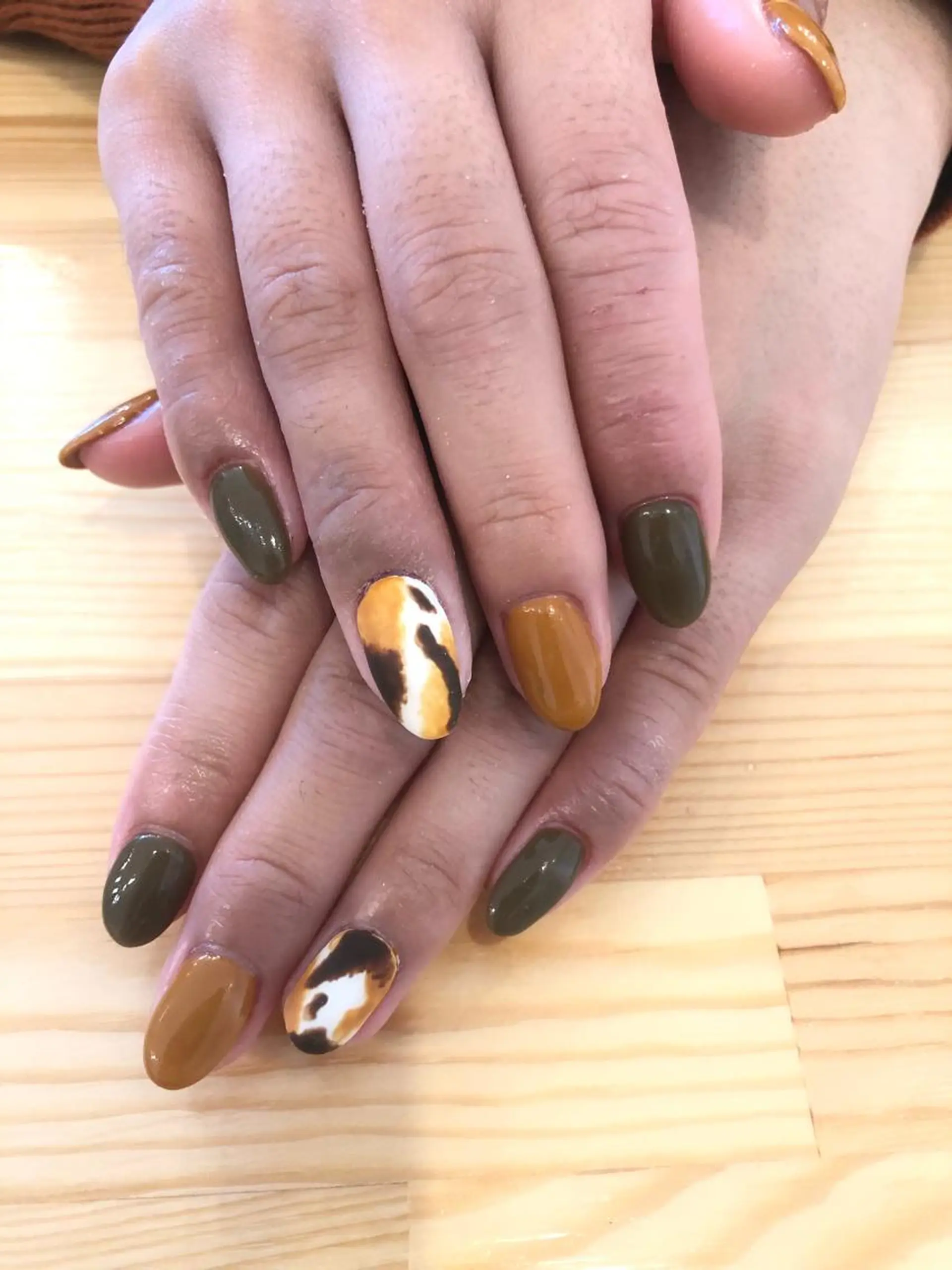 ネイル シンプルネイル ハンドネイル NAIL Alaia 𓇼SHIORIのネイルデザイン