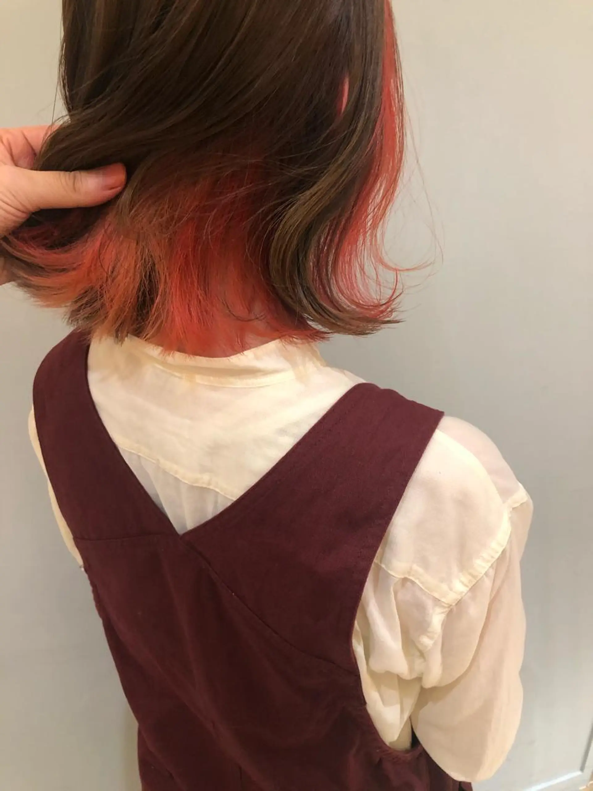 ミディアム ケアブリーチ/ エクステ/レイヤーのヘアスタイル