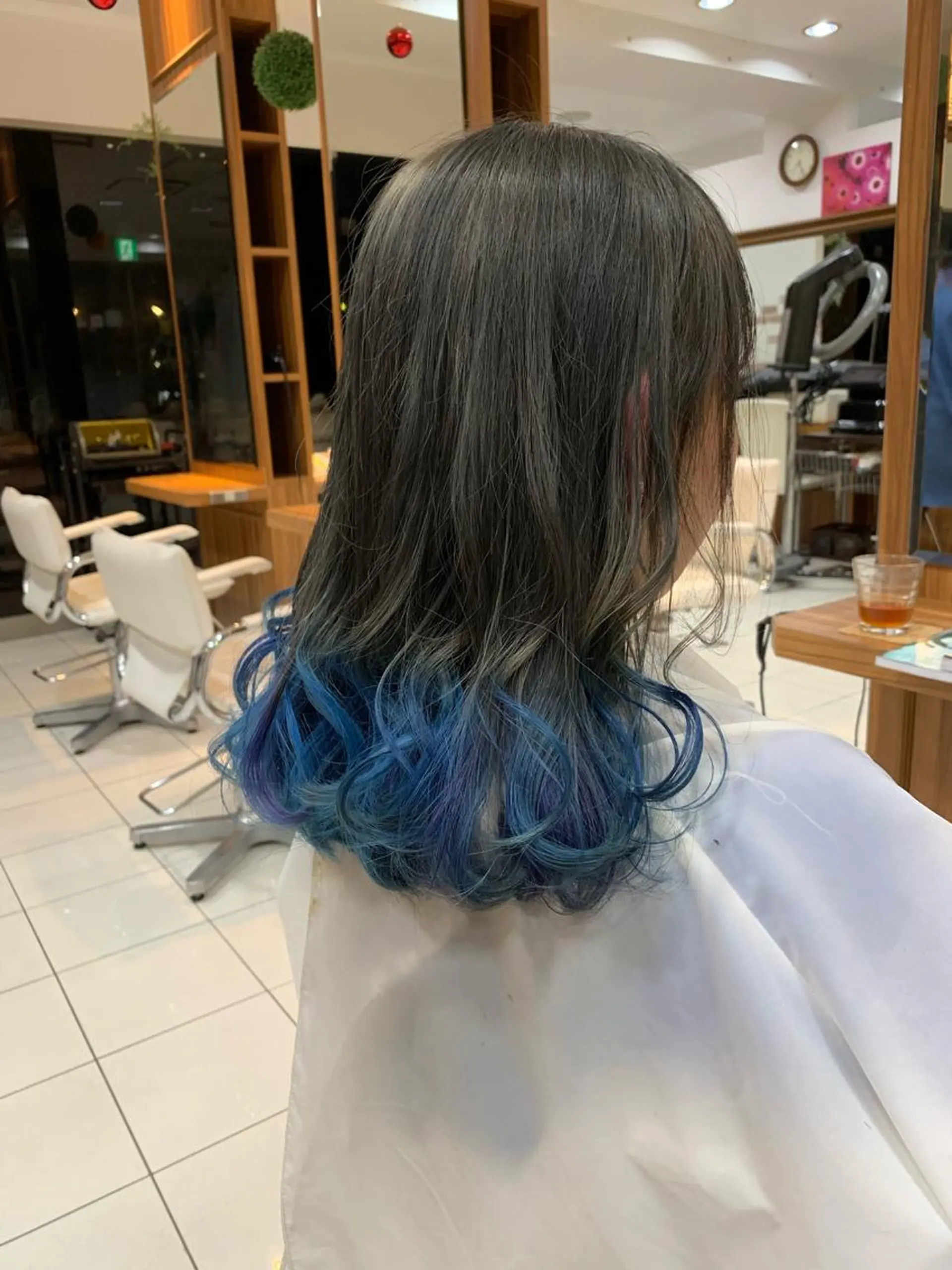 ミディアム カラー 白髪ぼかしハイライト 柳川拓哉のヘアスタイル