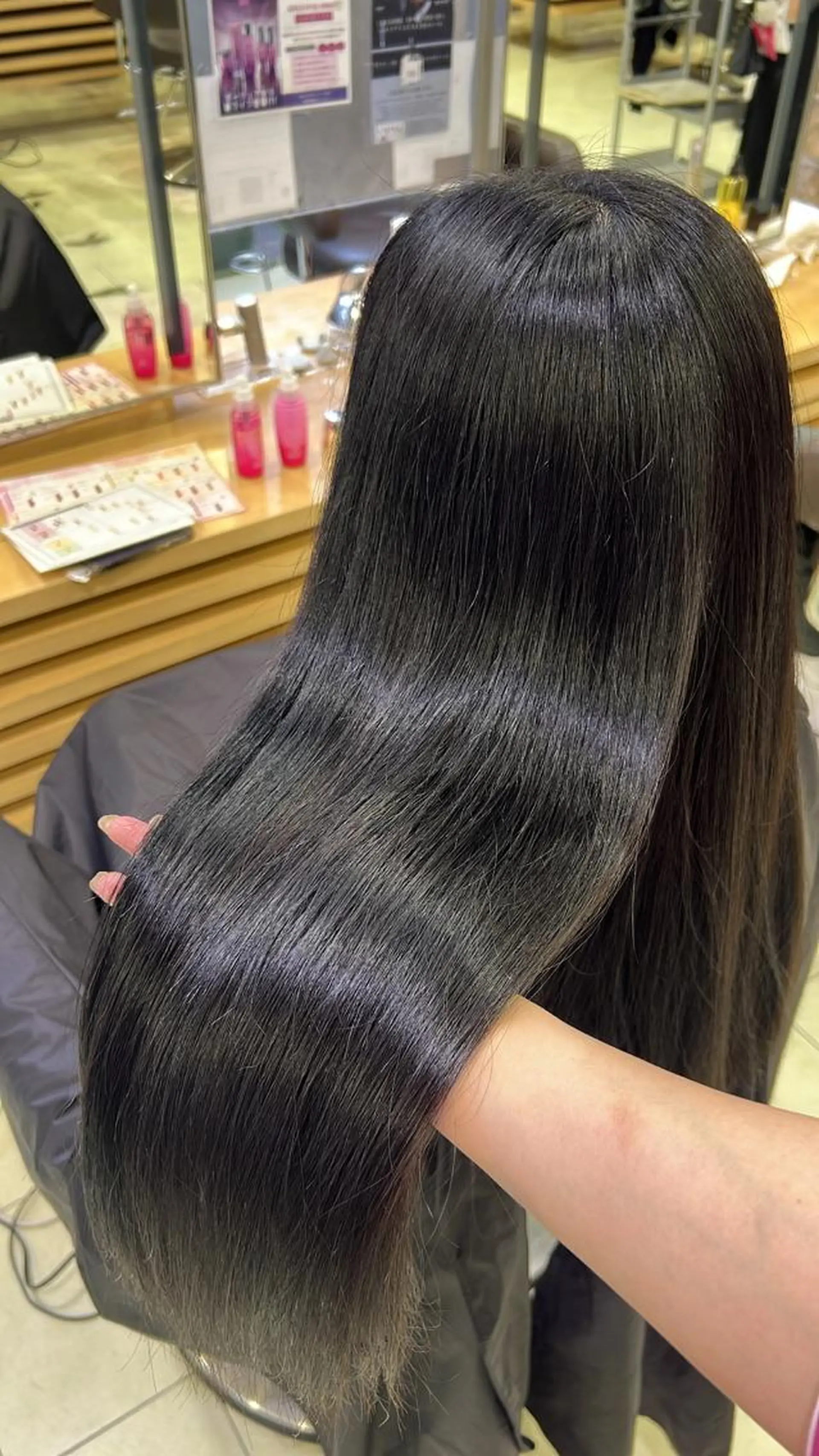 ミディアム 暖色ｶﾗｰ/ﾚｲﾔｰ ｶｯﾄ/Yunaのヘアスタイル