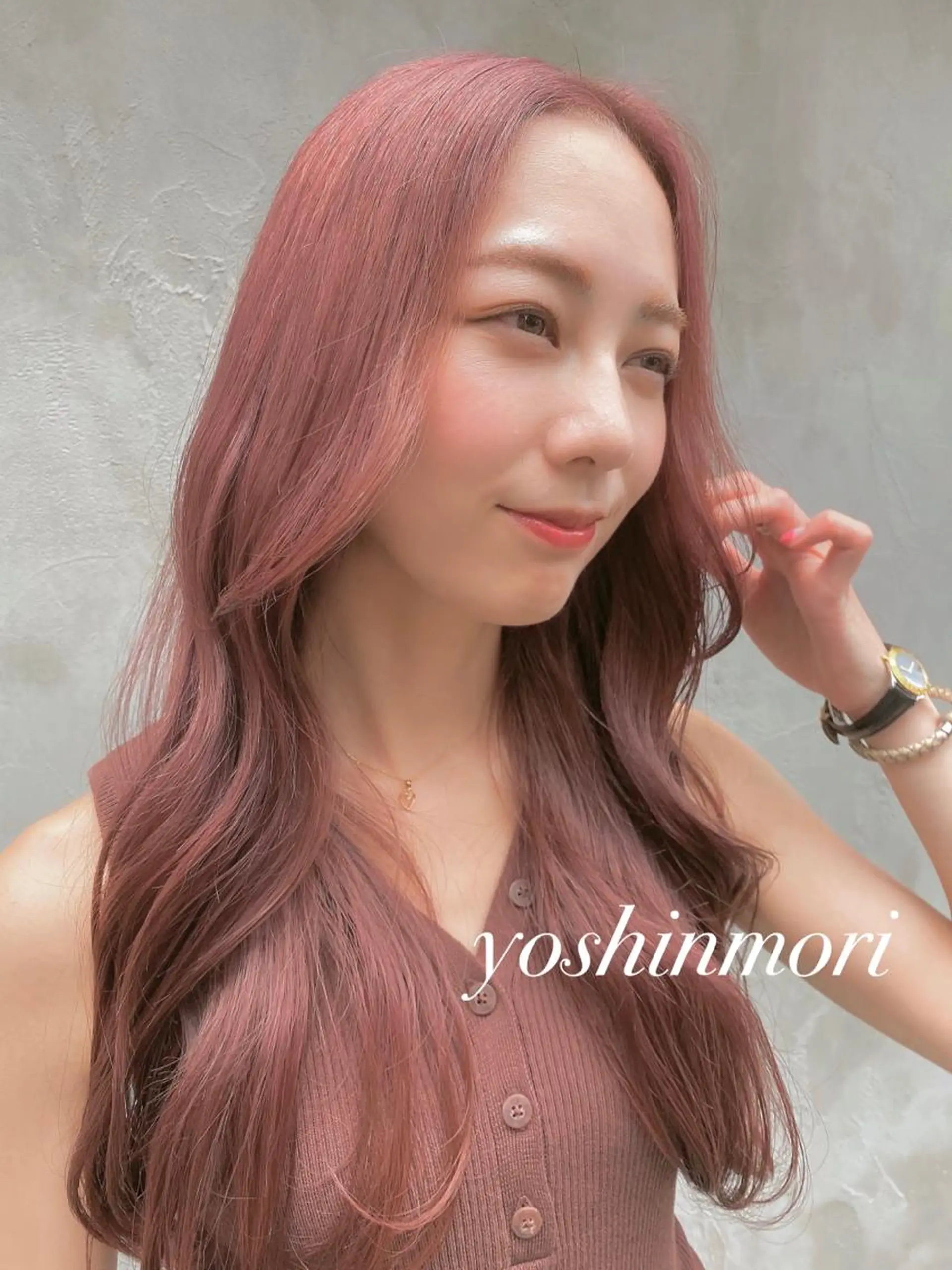 ロング カラー ブリーチ 透明感カラー ピンクカラー ホワイトピンク くびれヘア カット ヘアカラー トリートメント 韓国レイヤー/ミルク ティー🦋高橋　暖のヘアスタイル