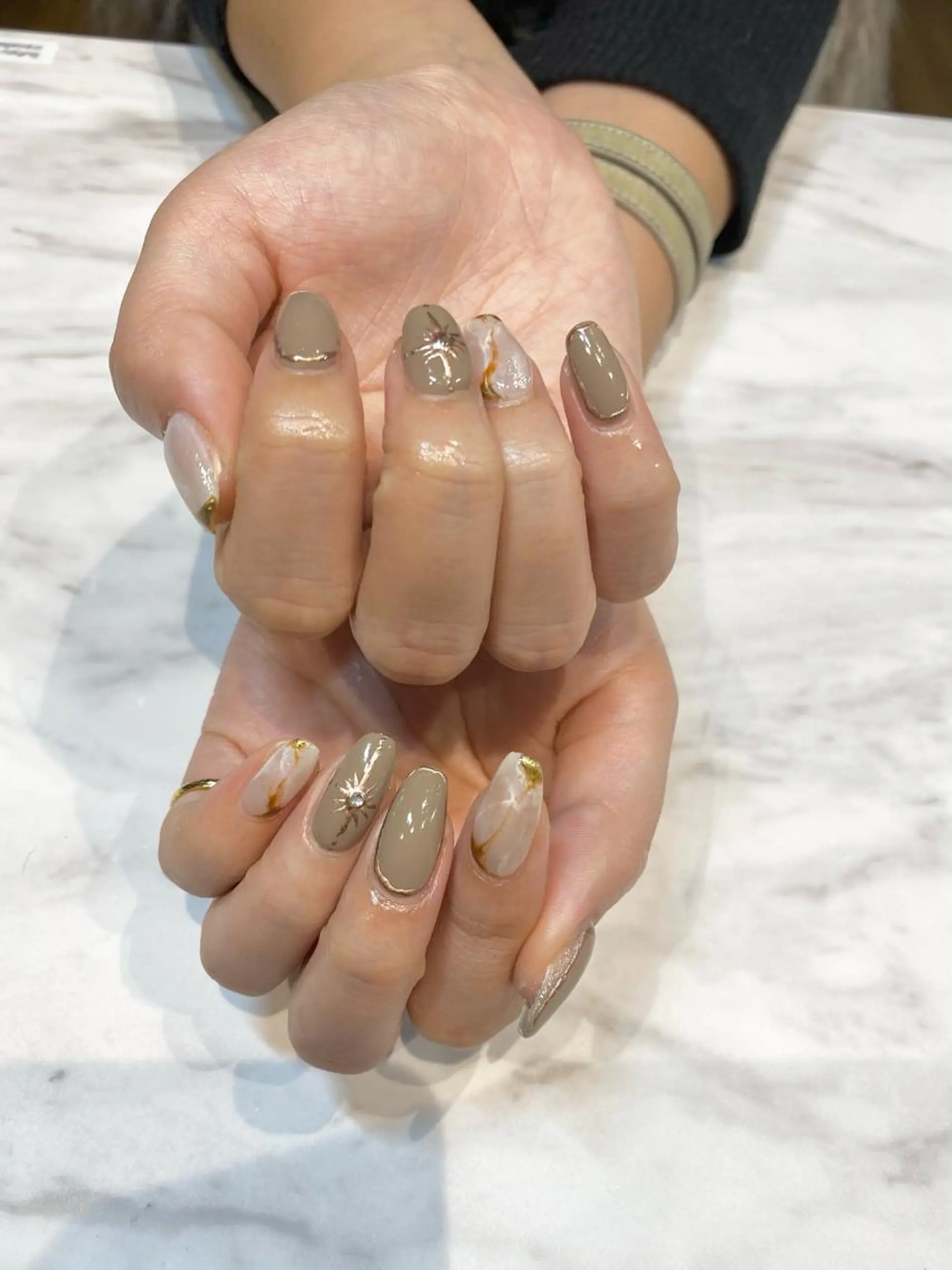 ネイル ハンドネイル 京都レイヤーカット/ 縮毛矯正/羽柴りくのヘアスタイル