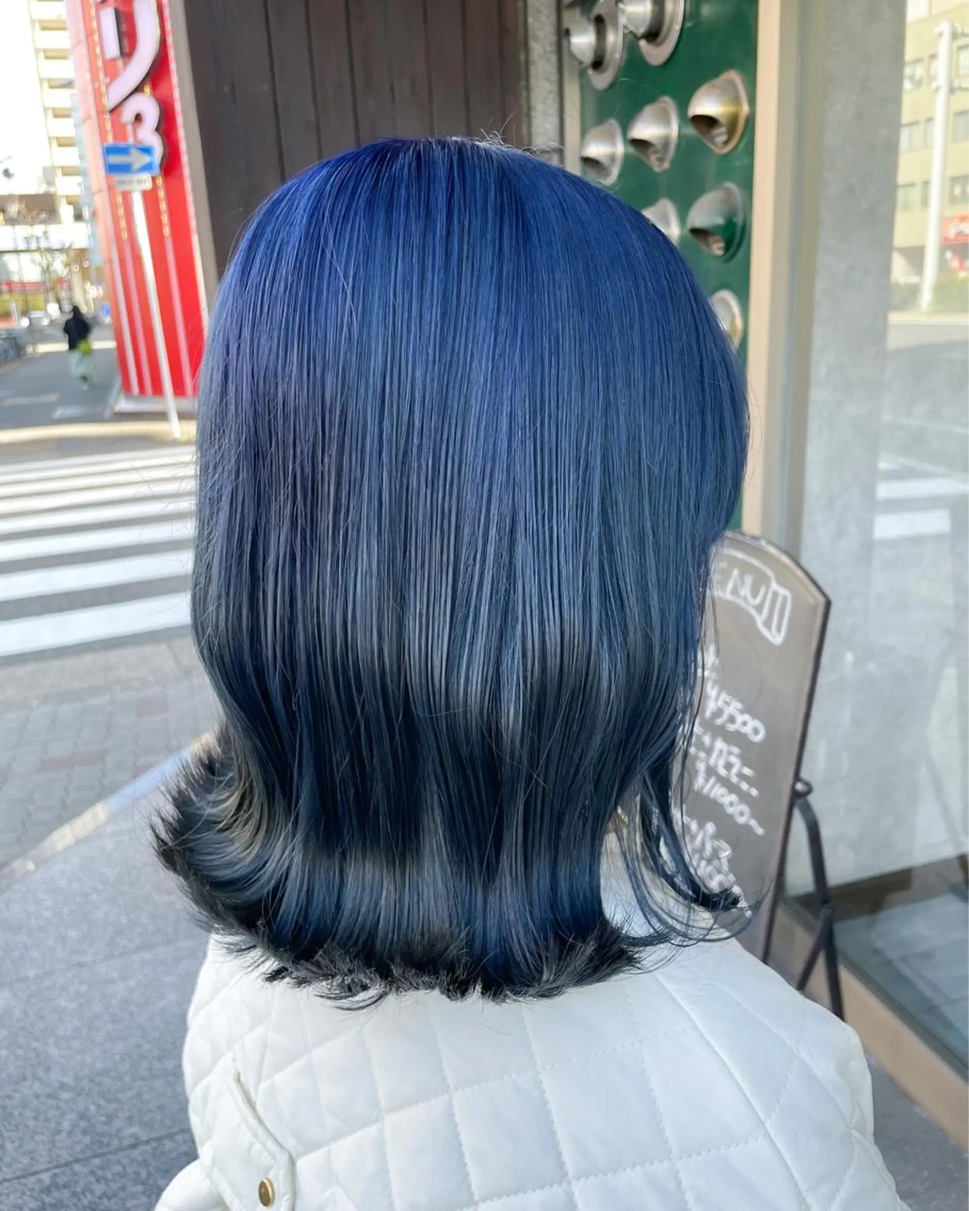 ミディアム カラー ブルーカラー ネイビーカラー ヘアカラー トリートメント イワタ マハ/ minim hairのヘアスタイル