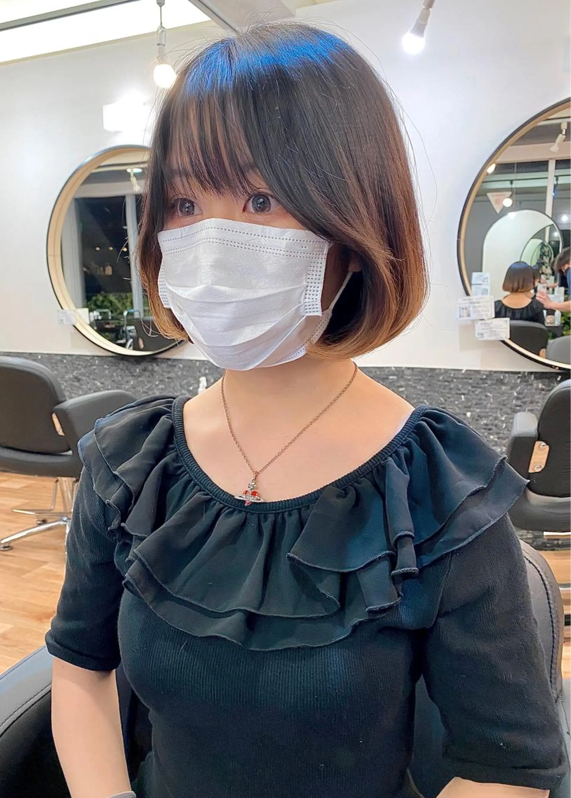 ミディアム カラー ベージュカラー ブリーチ ケアブリーチ イヤリングカラー グレージュ カット ヘアカラー トリートメント 大人可愛いヘア 大田のヘアスタイル