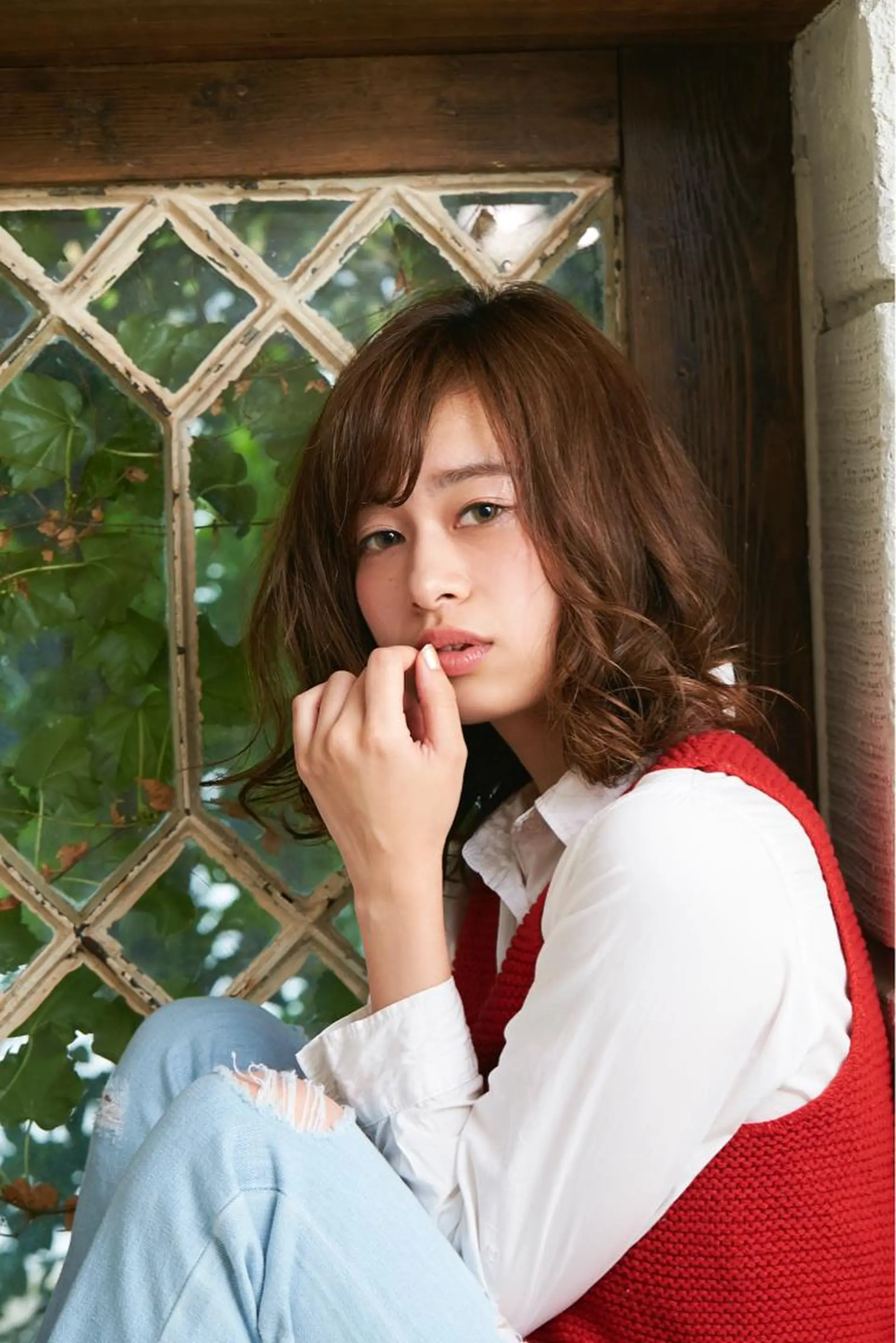 ミディアム 所渉/韓国レイヤー /ウルフカットのヘアスタイル