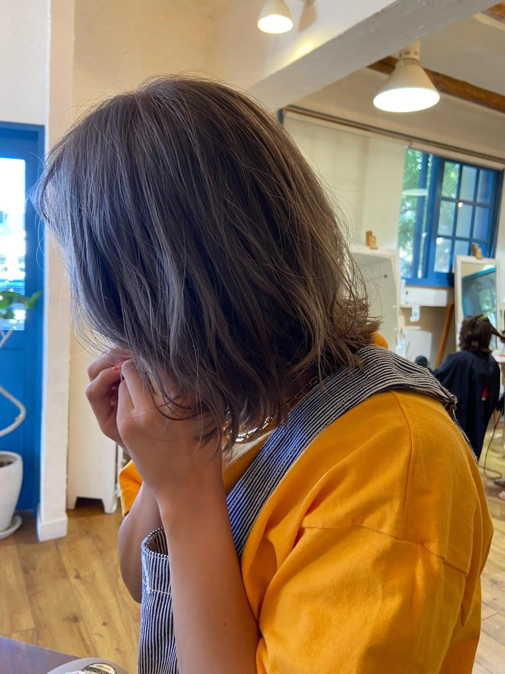ミディアム カラー グレージュ ボブ 外ハネヘア Hair Musee   柱店所属・topstylist 吉住 早織のヘアスタイル
