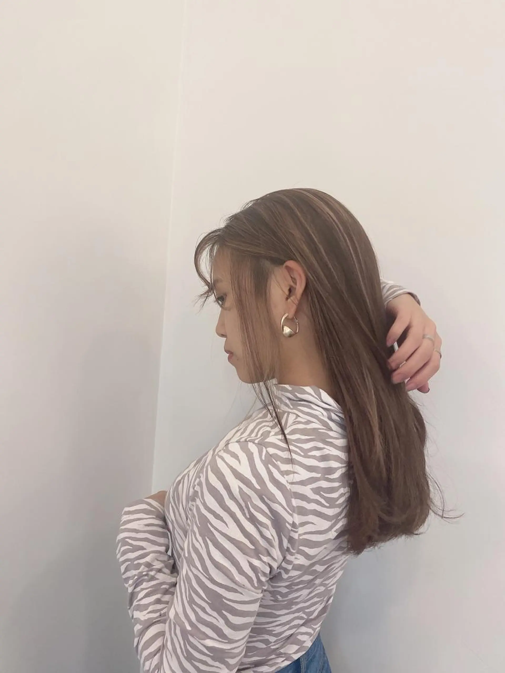 ロング ハイライト ma naのヘアスタイル