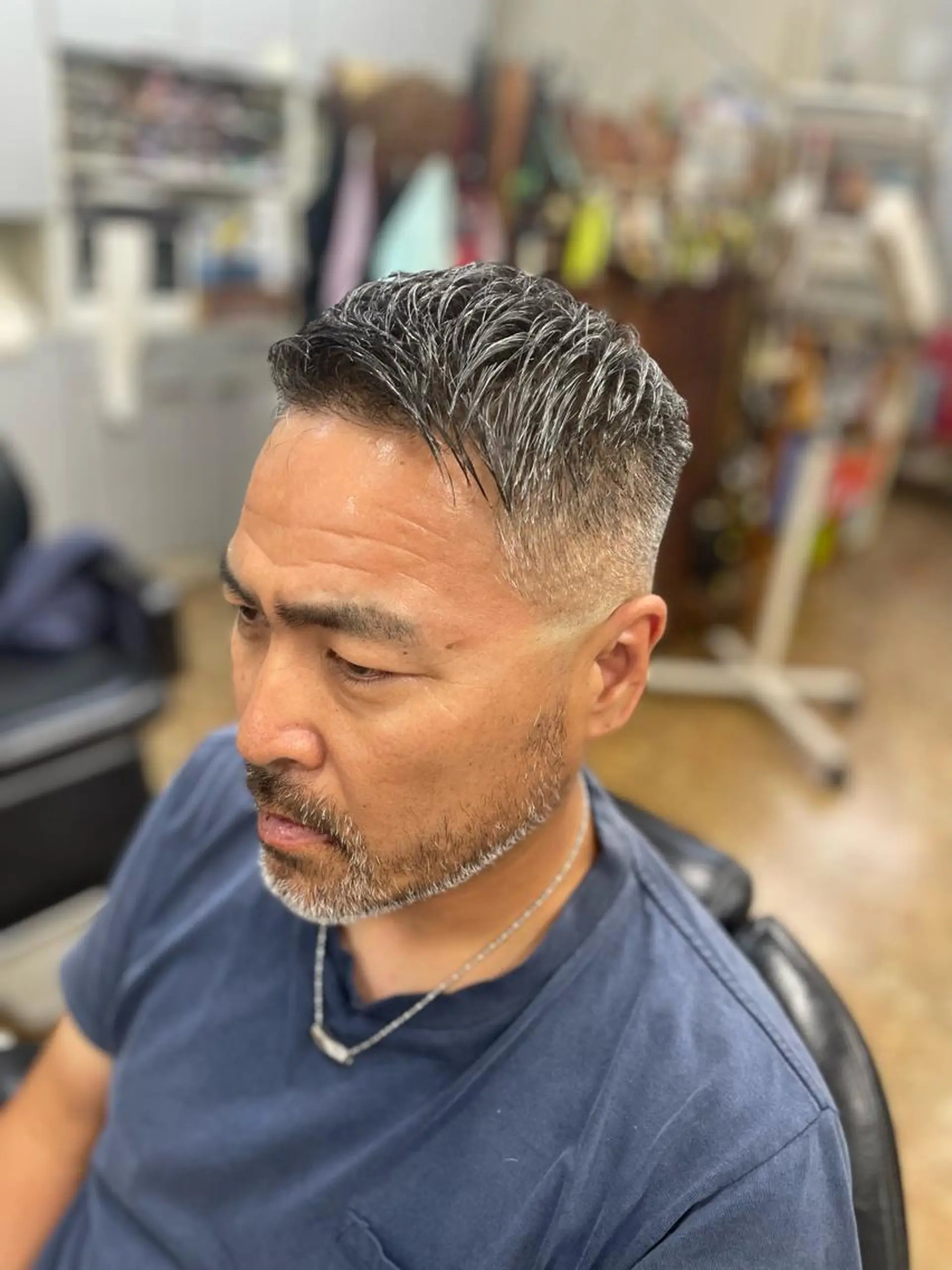 ショート メンズ 海老原 コウのヘアスタイル