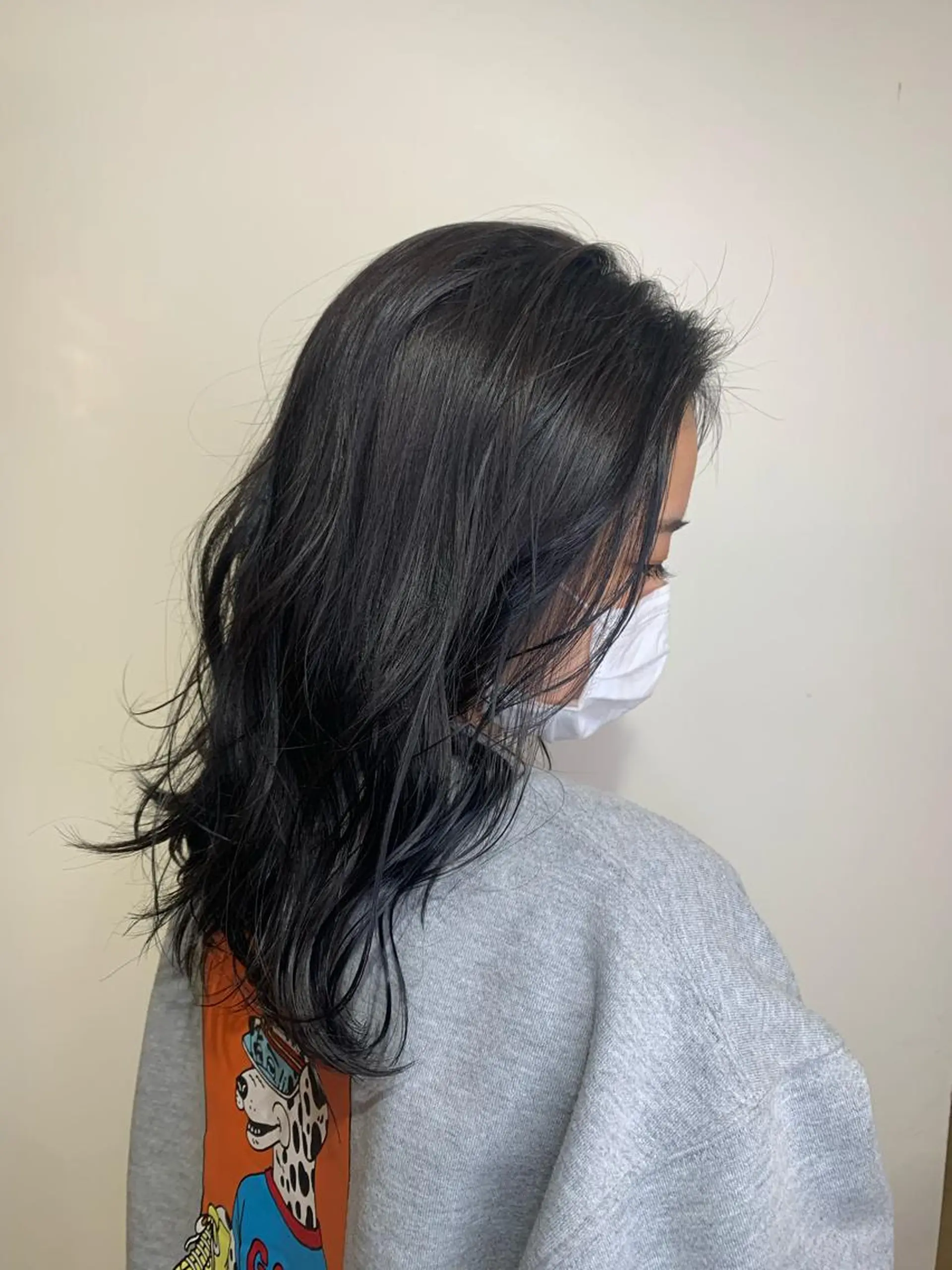 セミロング ハイライト✖️ 暗髪🤎Nahoのヘアスタイル