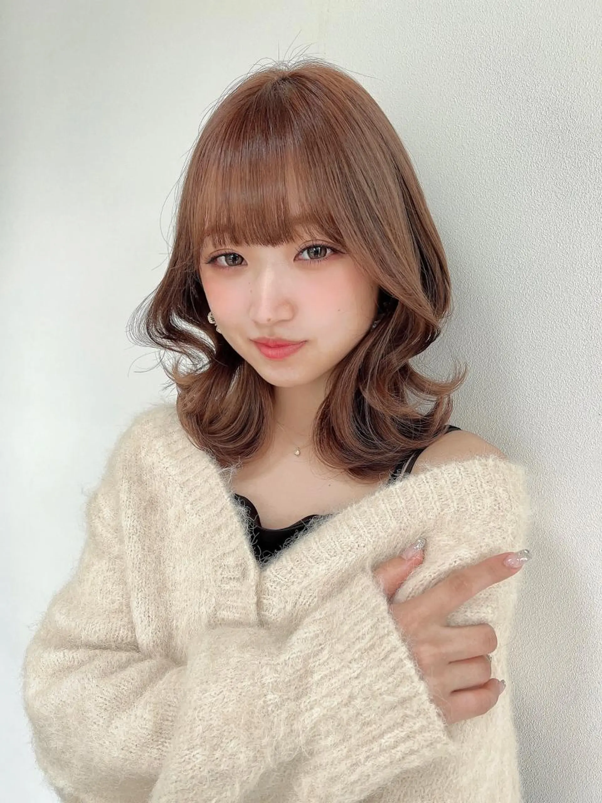 ミディアム カラー カット ヘアカラー トリートメント レイヤーカット/ 顔周り 五島巨幹のヘアスタイル