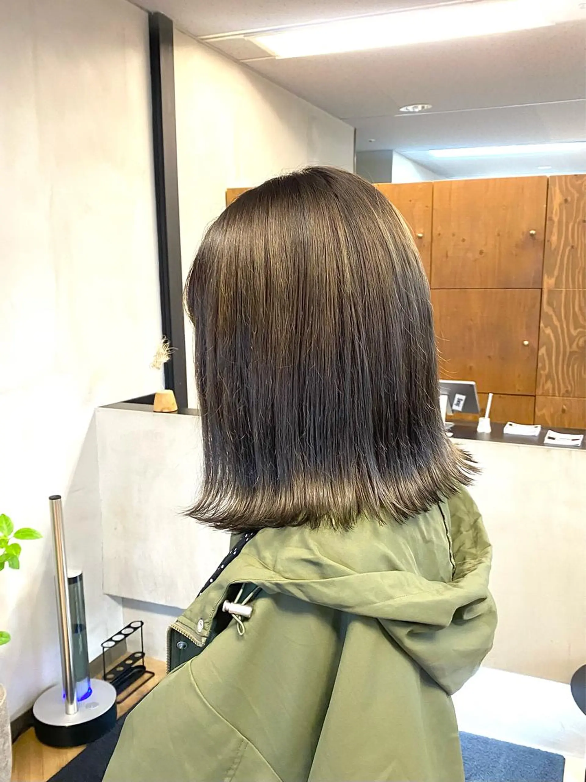ミディアム カラー パーマ ヘアアレンジ グレージュ オリーブグレージュ オリーブグレー カット ヘアカラー トリートメント ハル🌸柔色/ ブリーチなし/艶髪のヘアスタイル