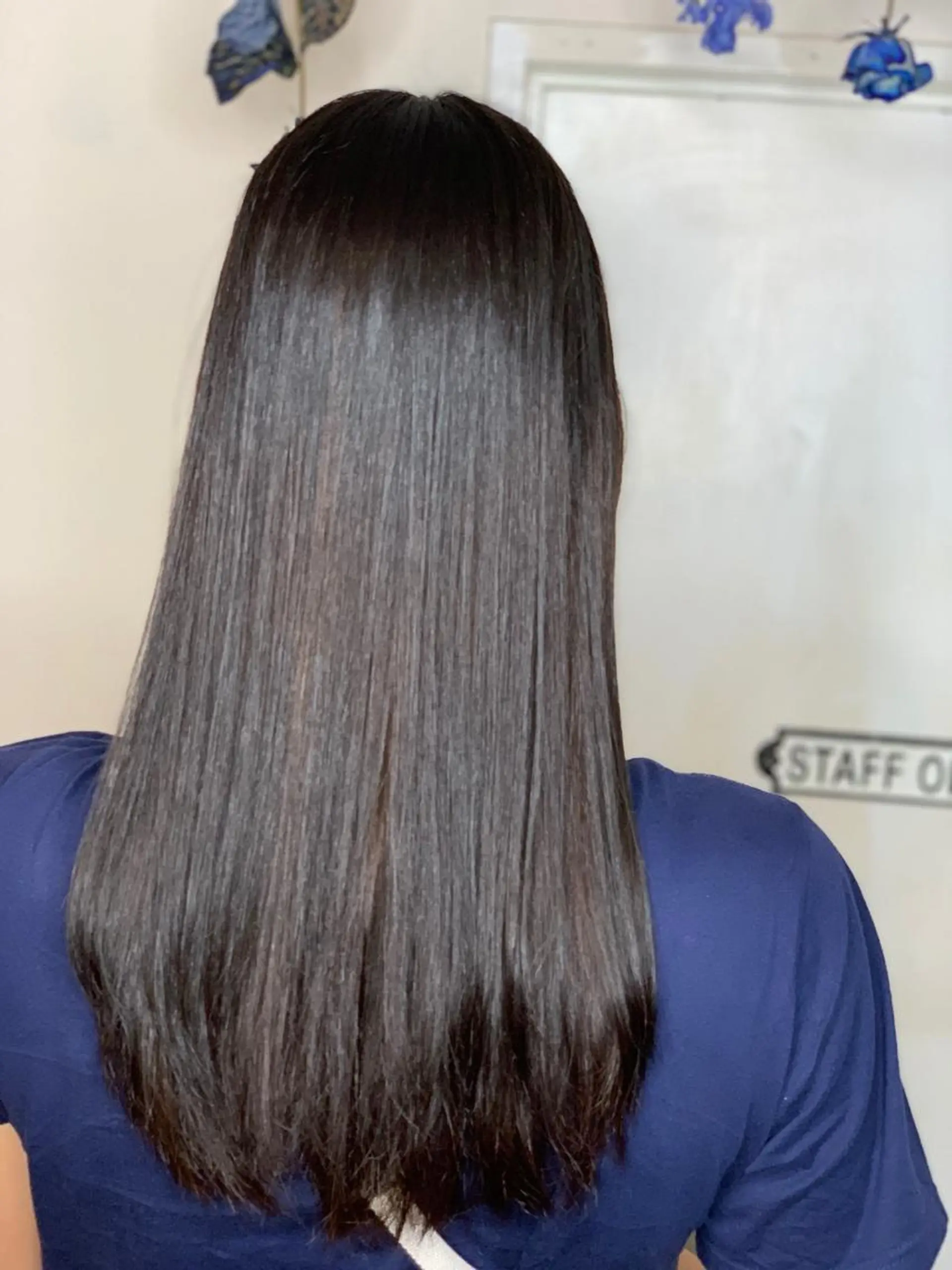 ロング 縮毛矯正 Brooch ブローチのヘアスタイル