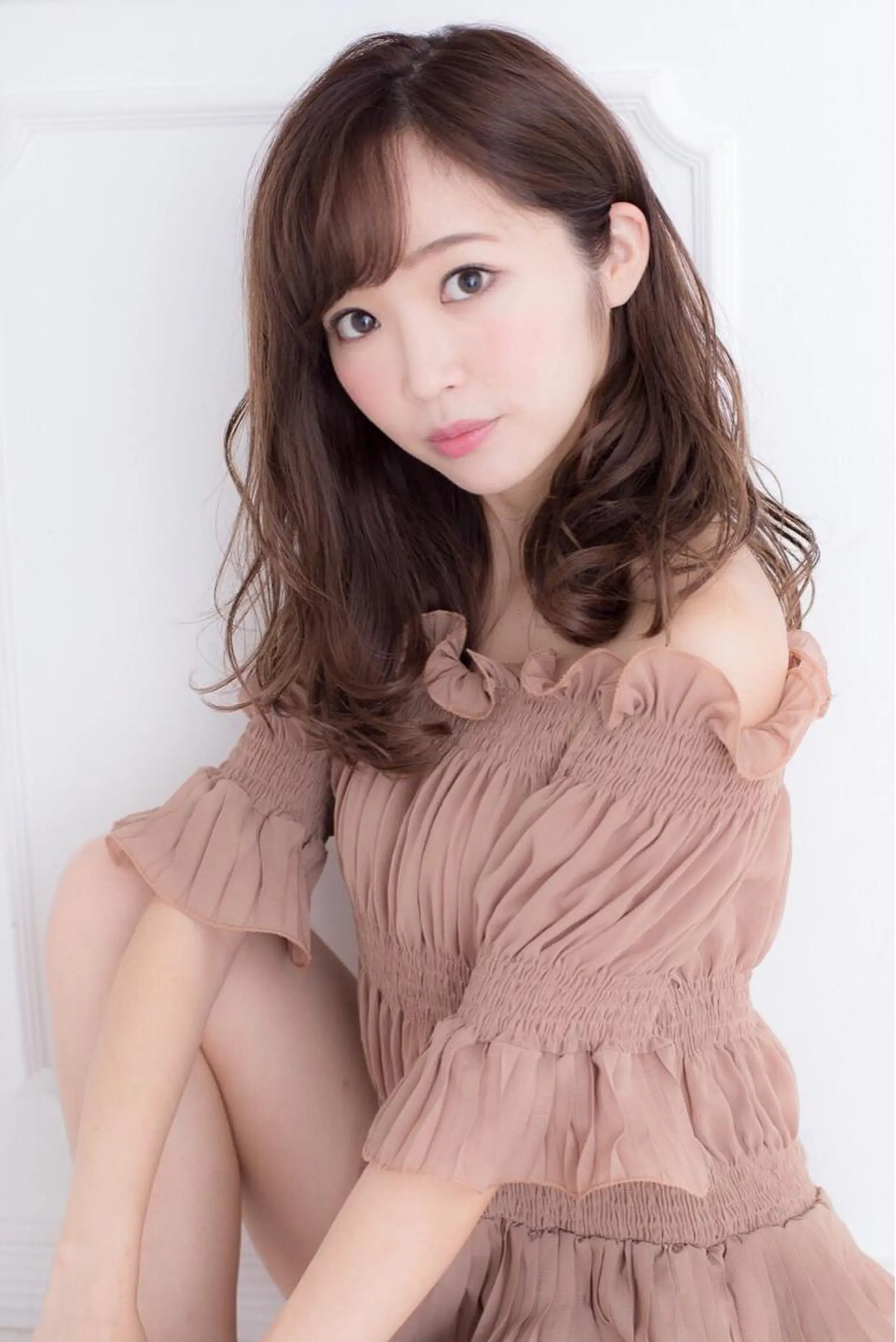 セミロング カラー 朝比奈 志保のヘアスタイル