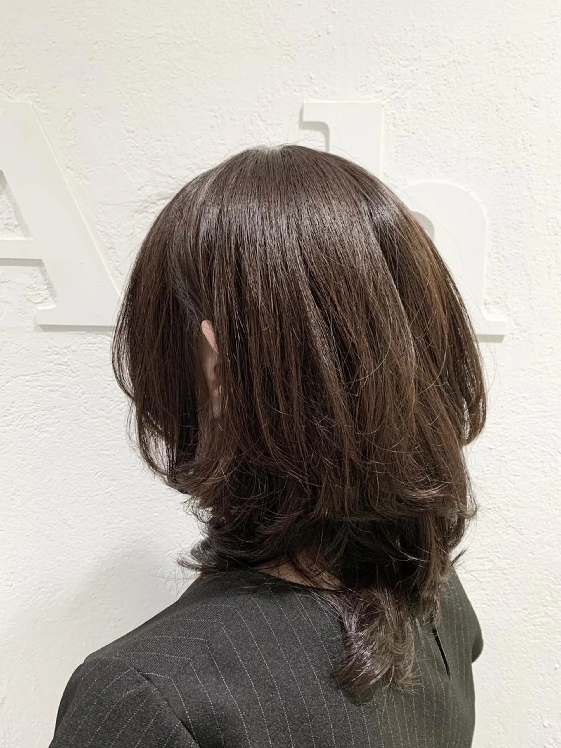 セミロング 飯田 真澄のヘアスタイル