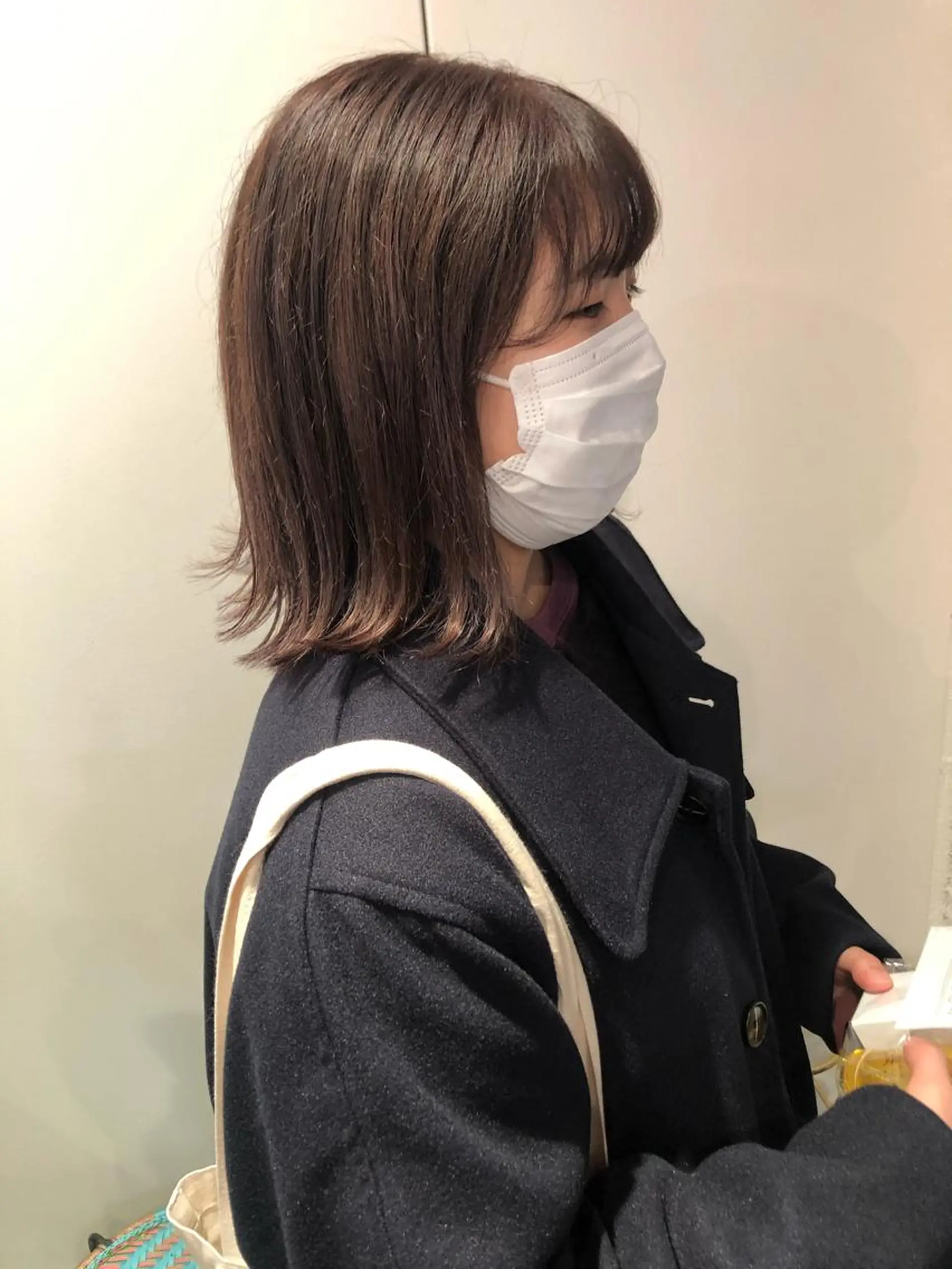 ミディアム カラー MIOベージュカラー 柔らかいカラーのヘアスタイル