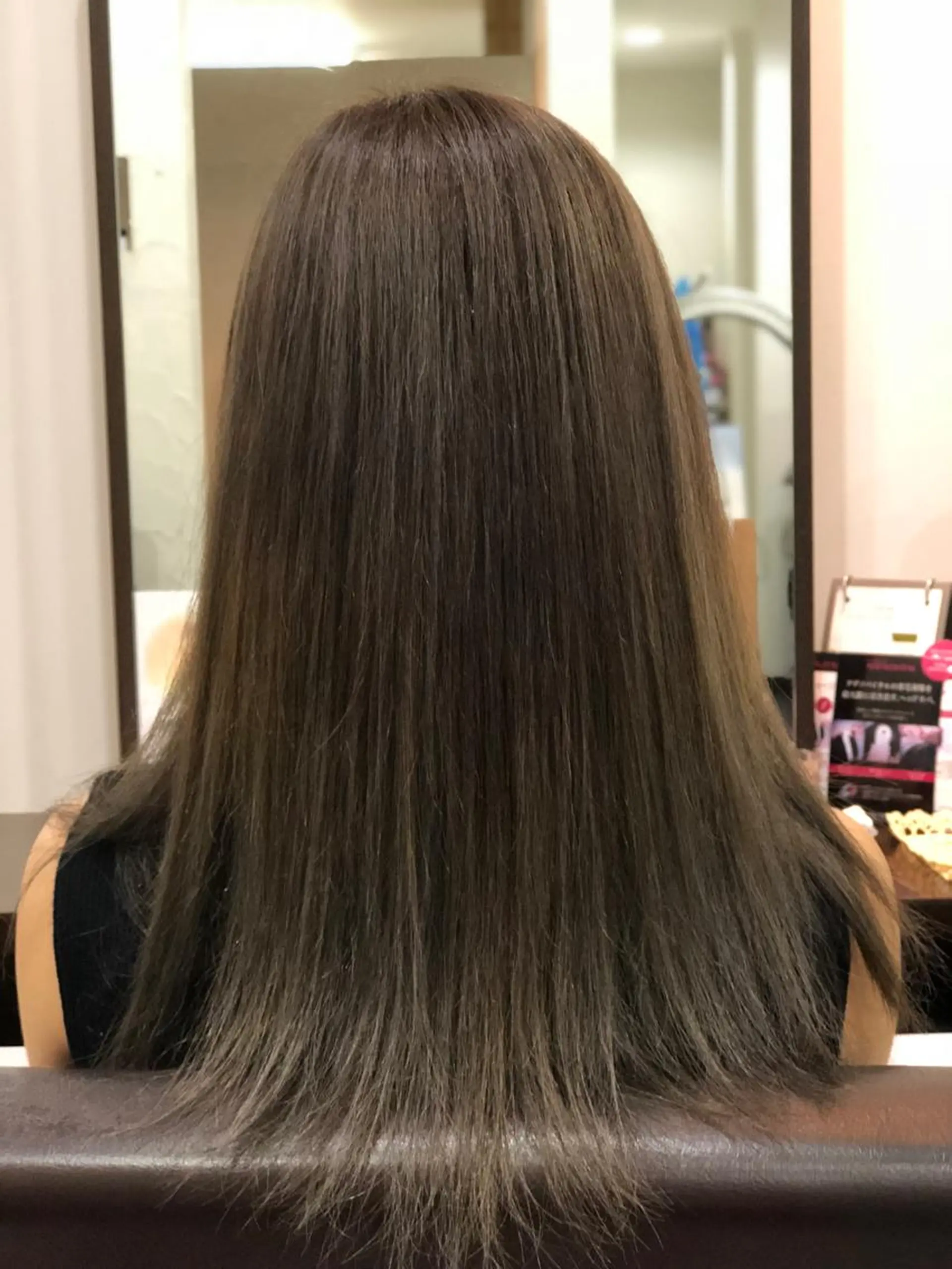 セミロング カラー 阿久津 泰幸のヘアスタイル