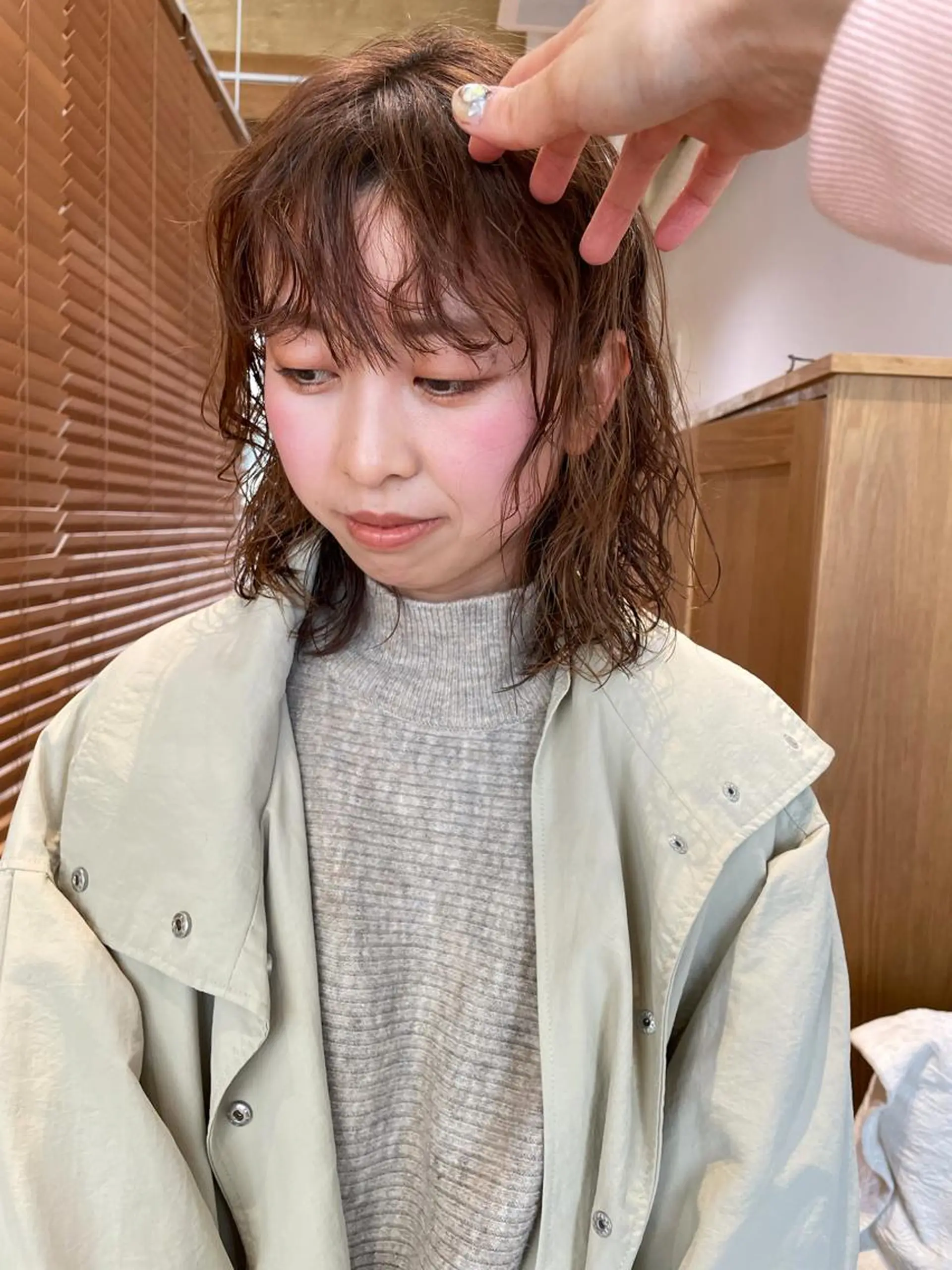 ミディアム パーマ 美容室Violet所属・伊藤 ひかりのヘアスタイル