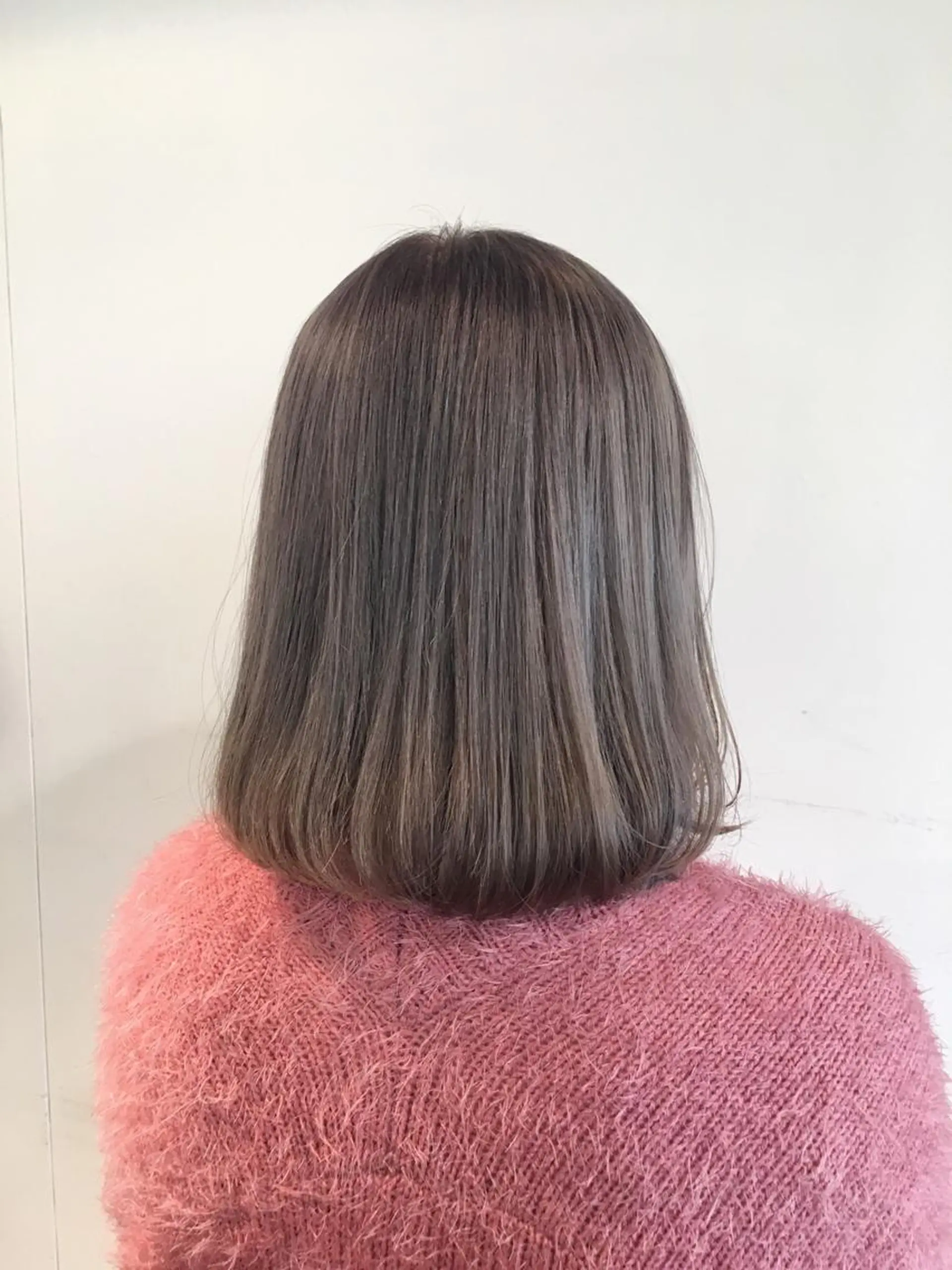 ショート カラー ヘアアレンジ ブリーチ グレージュ 🌿‬ ܸAir 透明感🌱西村知佳のヘアスタイル