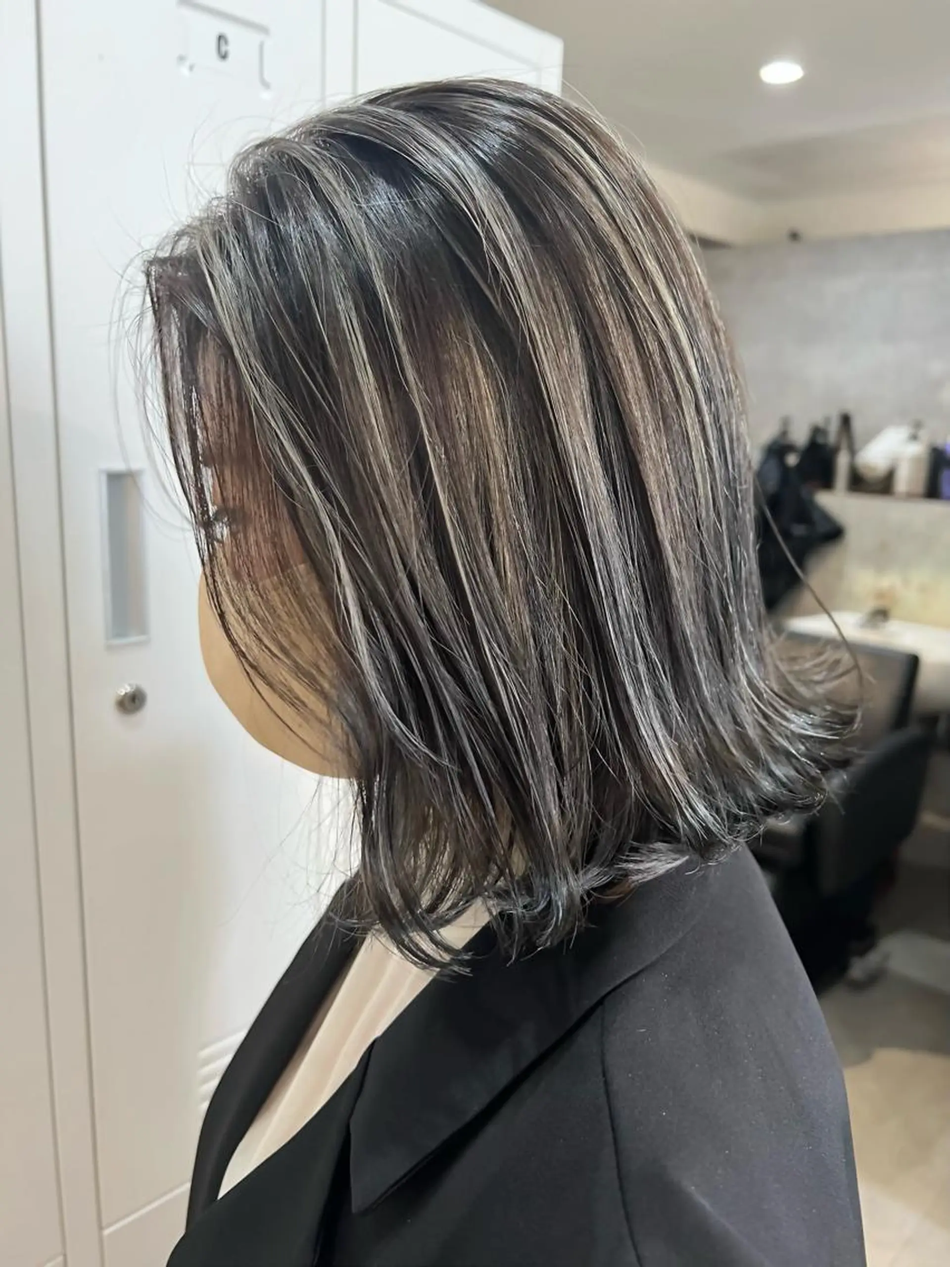 ミディアム カラー カット ヘアカラー トリートメント M IIのヘアスタイル