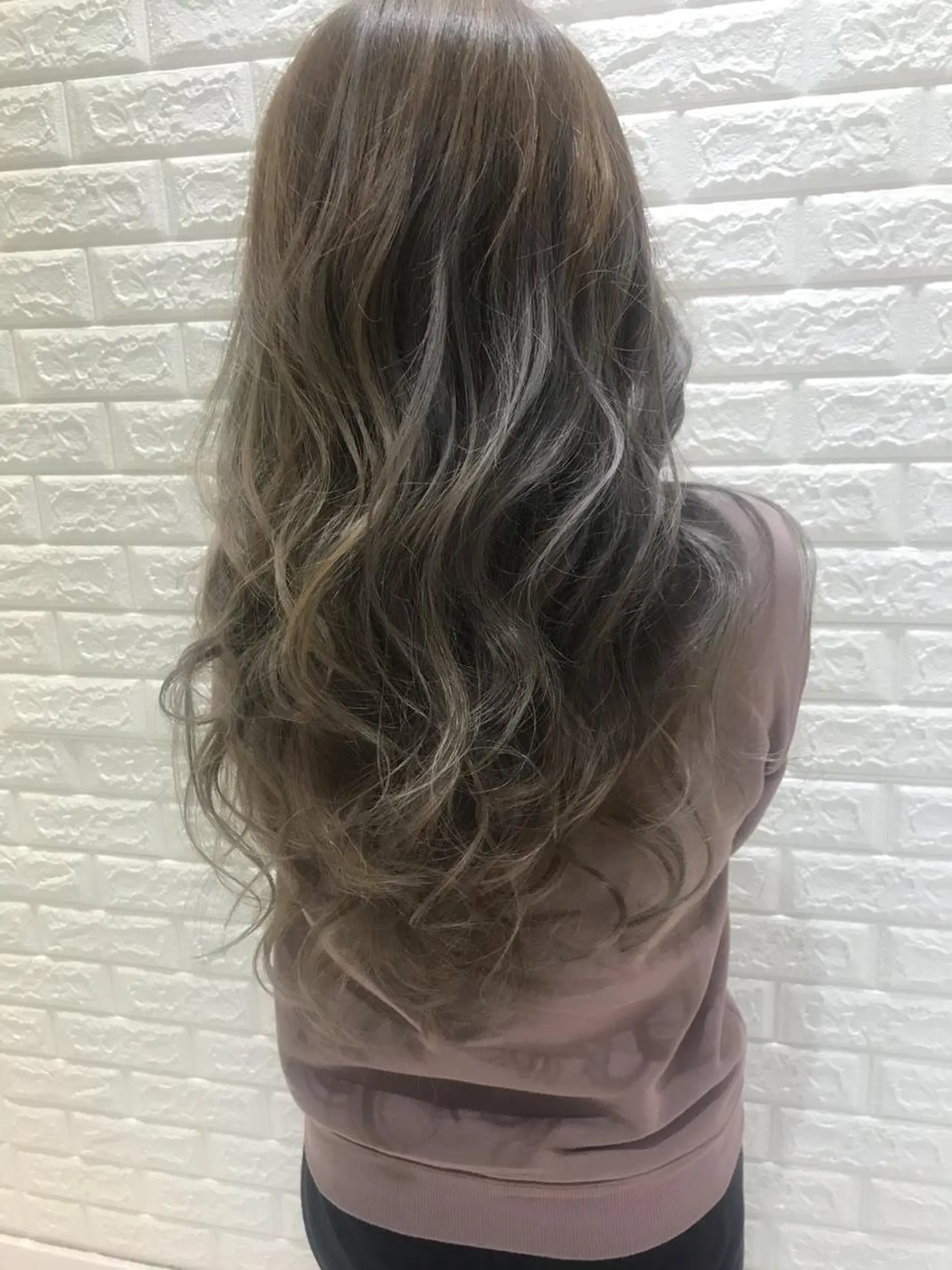 ロング カラー ナガイ ユウキのヘアスタイル