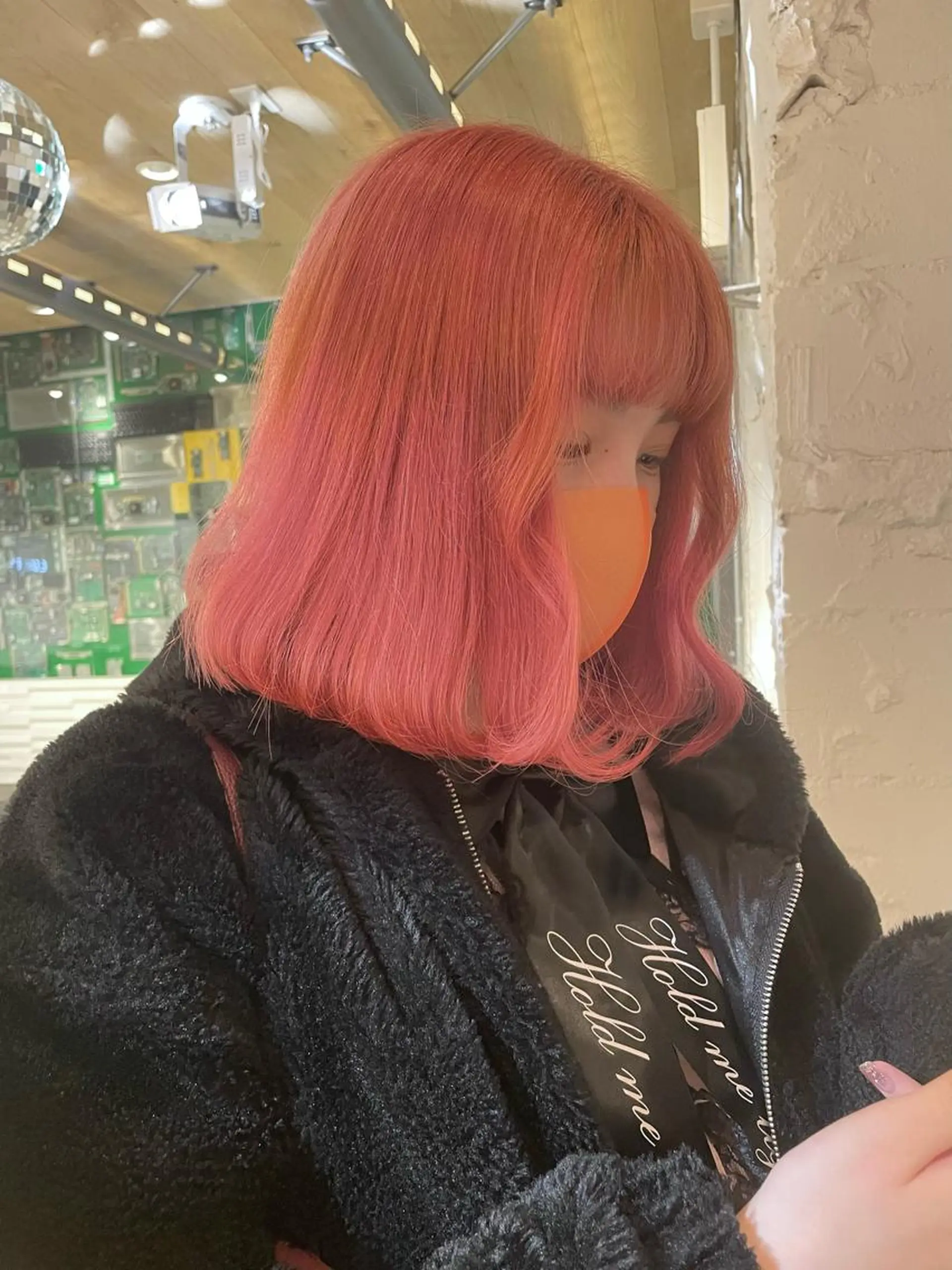 セミロング カラー 艶ハイトーン👑♡ NATSUKIのヘアスタイル