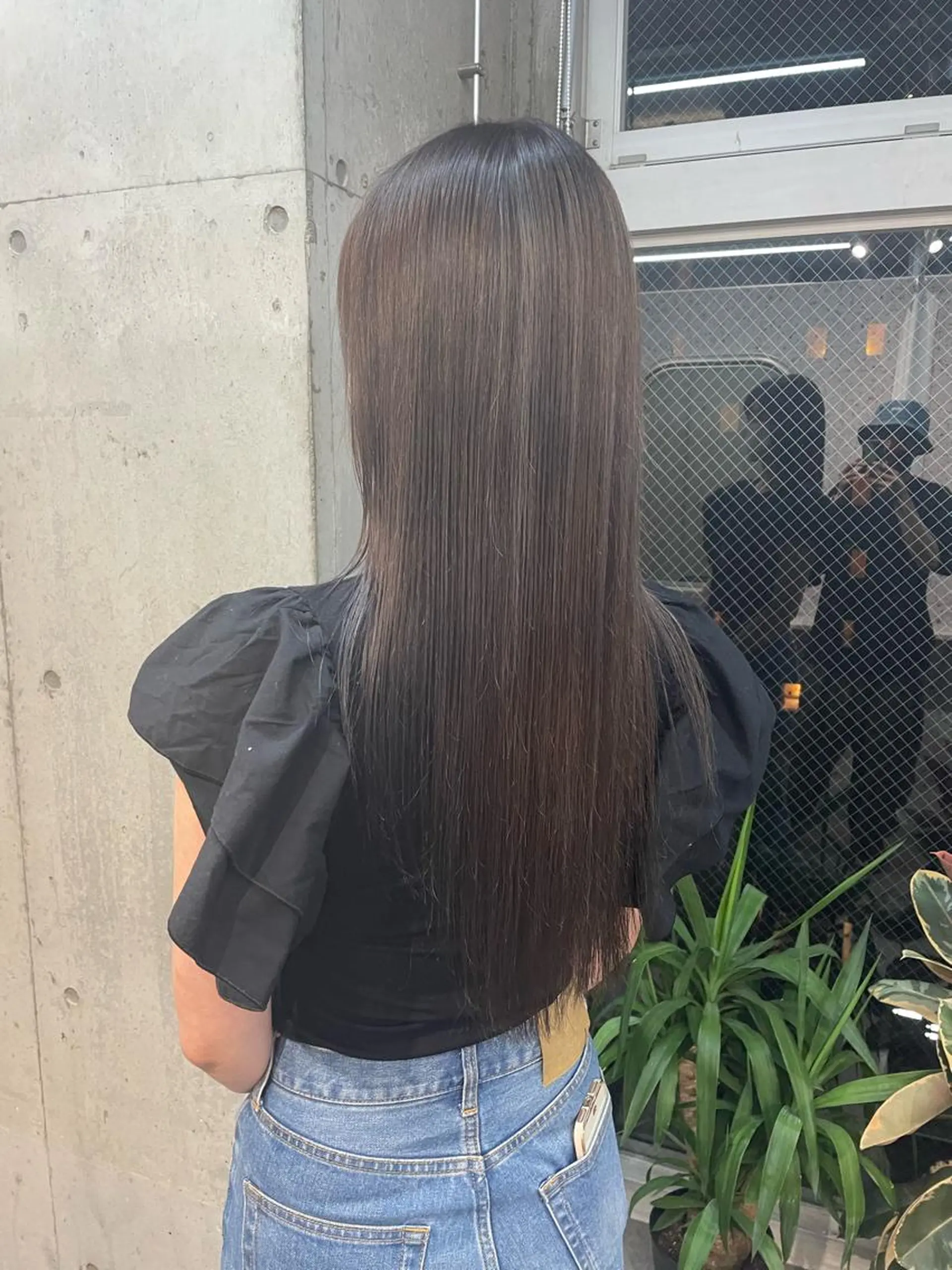 セミロング カラー ハイライトカラー シルバー ハイライト lani hair salon所属・SHOTO ハイトー ン/デザインカラーのヘアスタイル