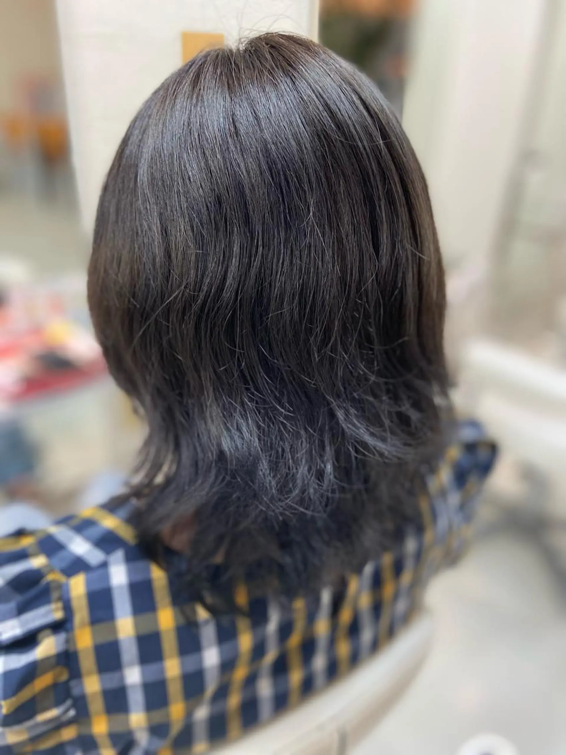 ミディアム カラー 黒髪 ブリーチ ブルーカラー ブルーブラック カット ヘアカラー トリートメント 菊地 美憂のヘアスタイル