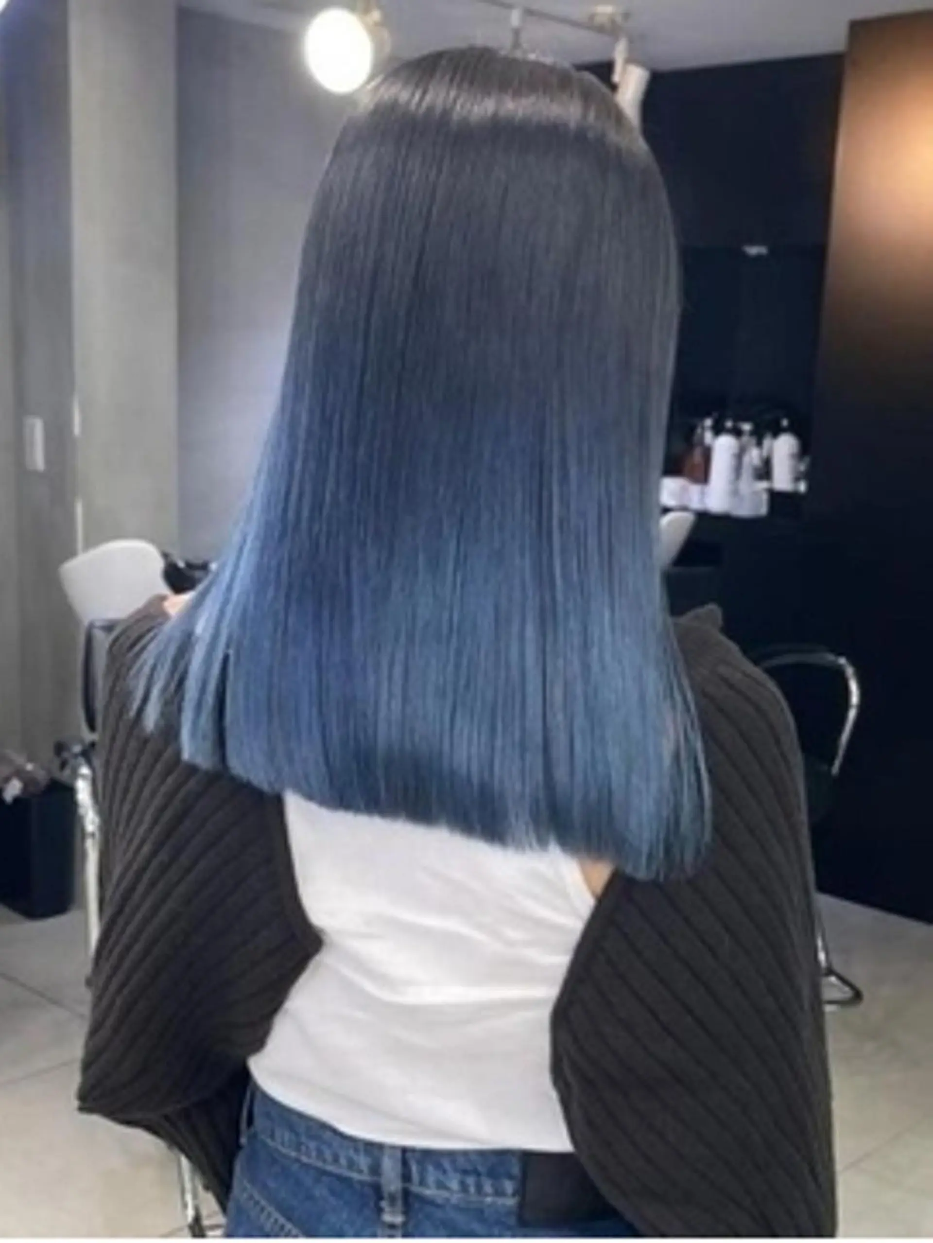 セミロング カラー 前田 桃花のヘアスタイル