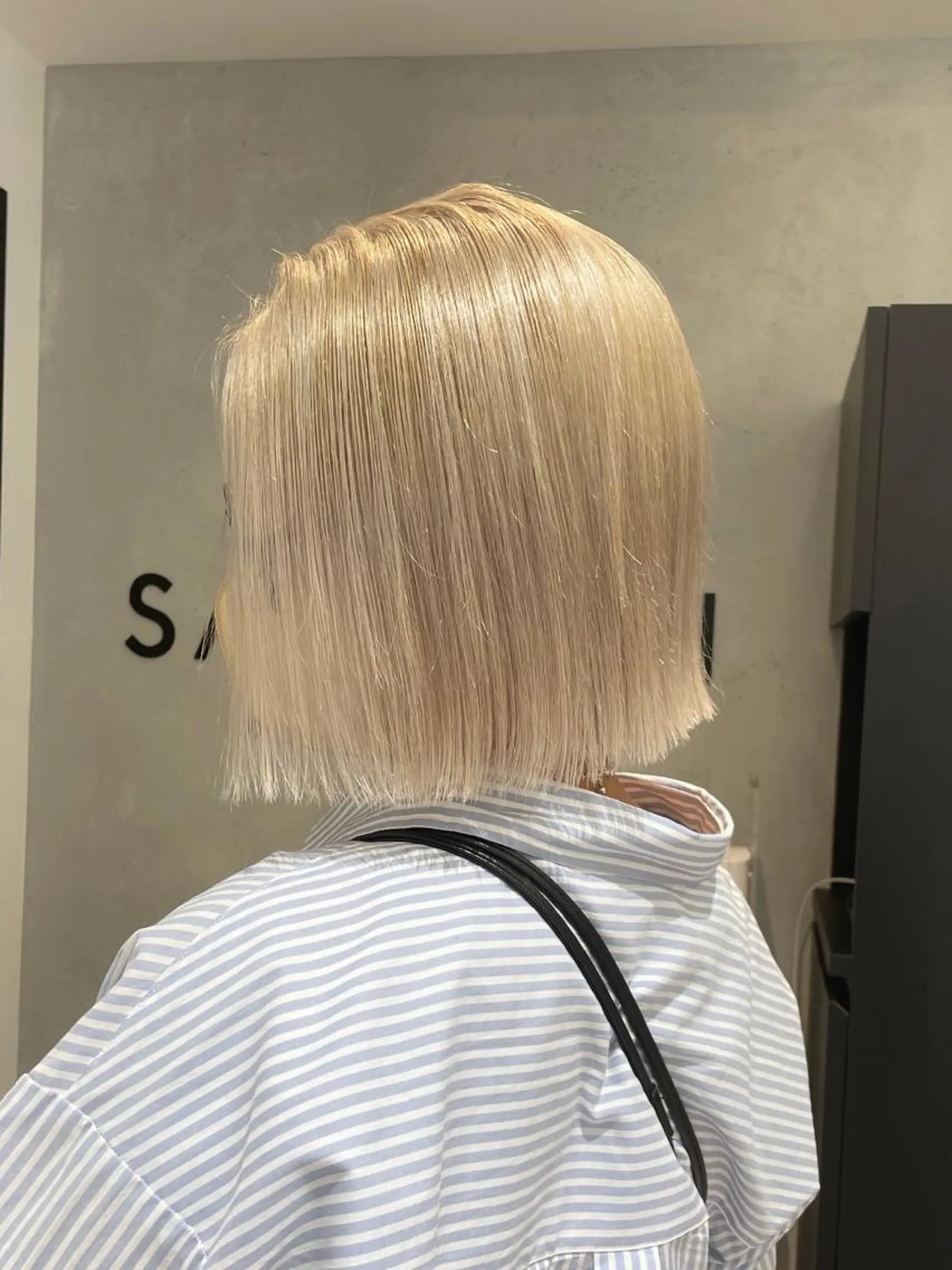 ショート カラー ベージュカラー ブロンド ブロンドベージュ ボブ カット ヘアカラー トリートメント ヘアセット メンズ特化 パーマ/オザワのヘアスタイル