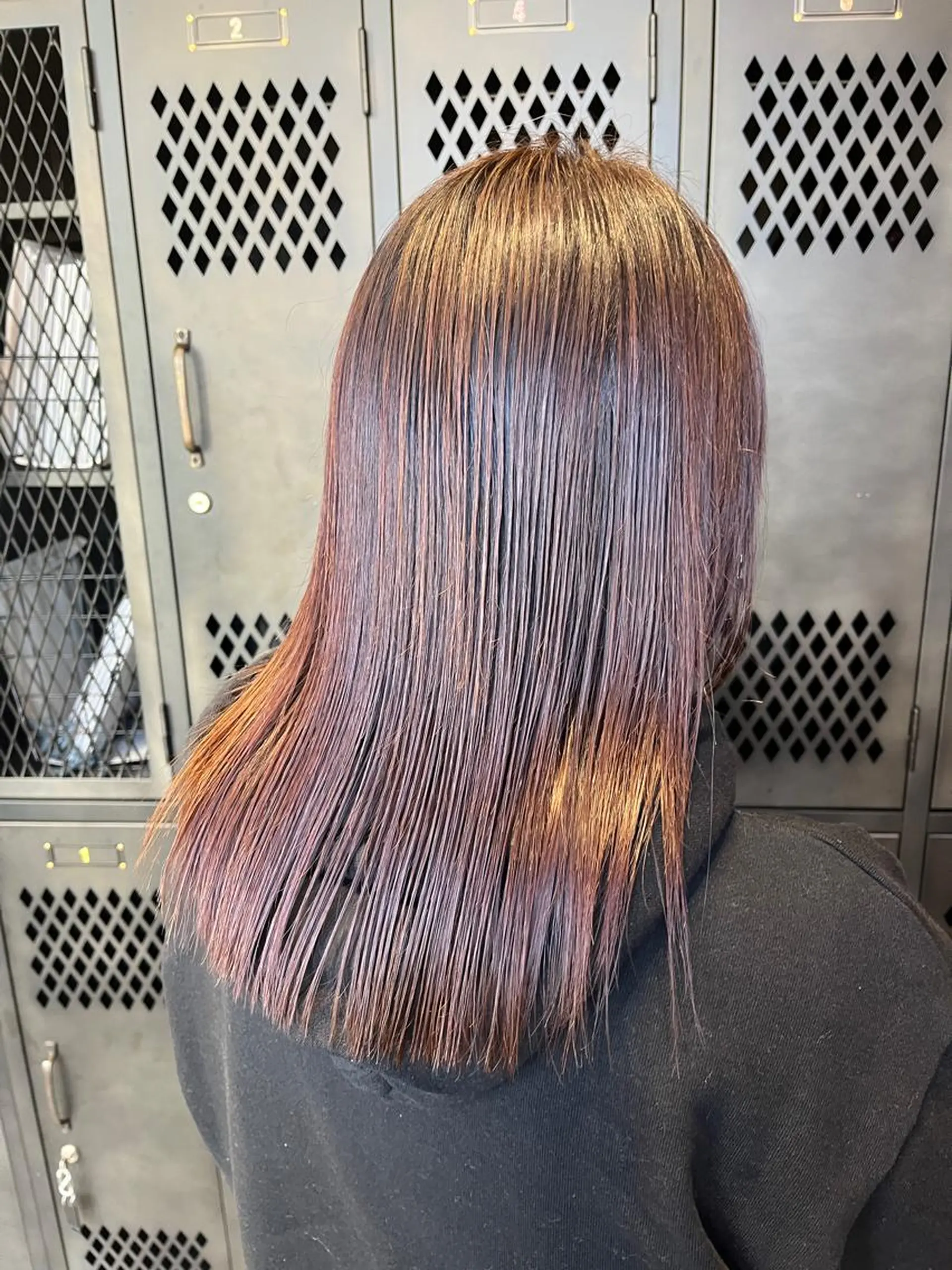 セミロング カラー パーマ ヘアアレンジ メンズ キッズ ネイル マツエク・マツパ アイブロウ メンズブリーチ メンズハイライト メンズインナーカラー メンズ韓国風 ブリーチ カット トリートメント ヘアセット times salon名駅所属・久木原 ゆりのヘアスタイル