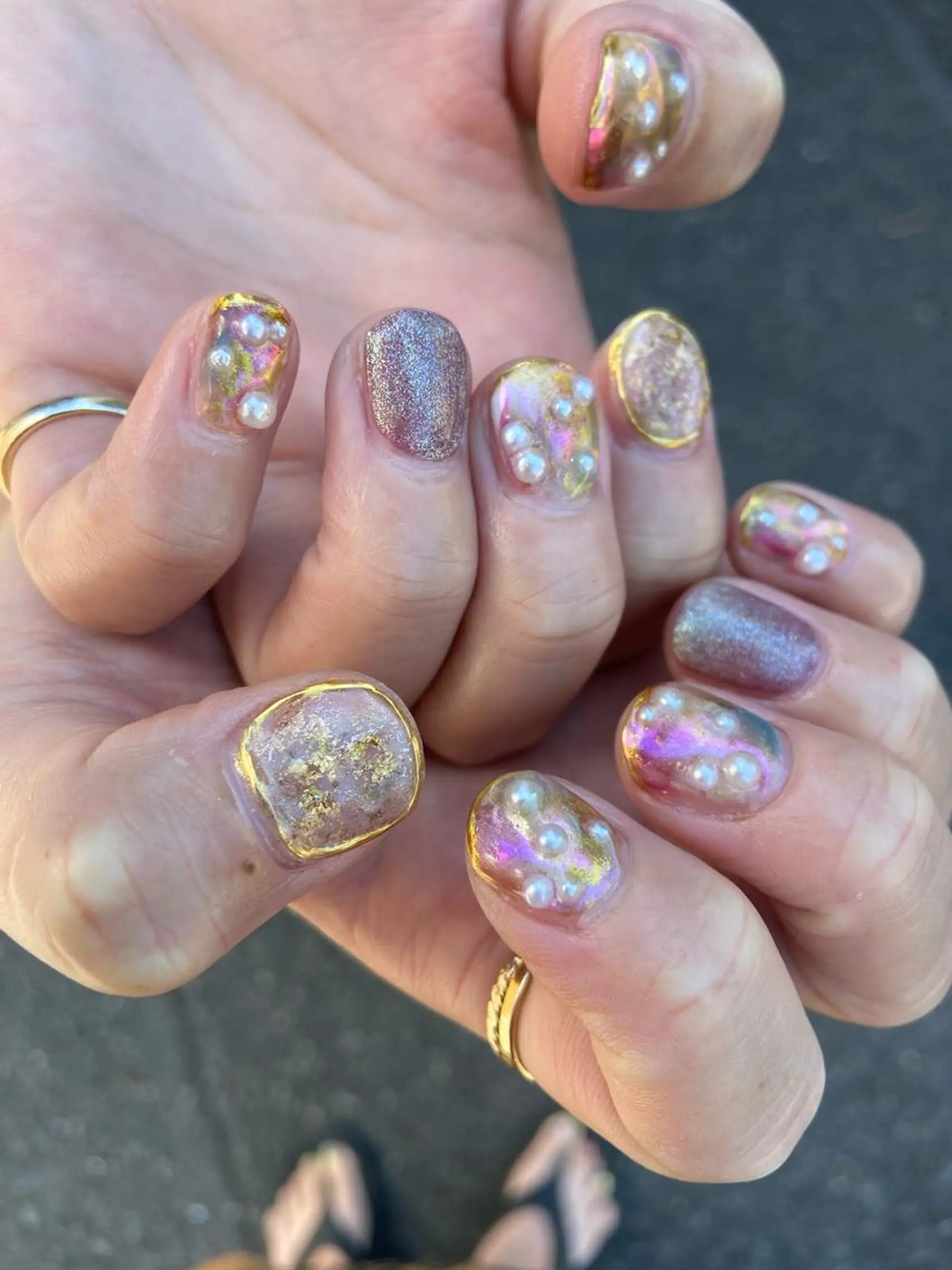 ネイル アートネイル オーロラネイル ゴールド キラキラネイル ミラーネイル . unffのネイルデザイン