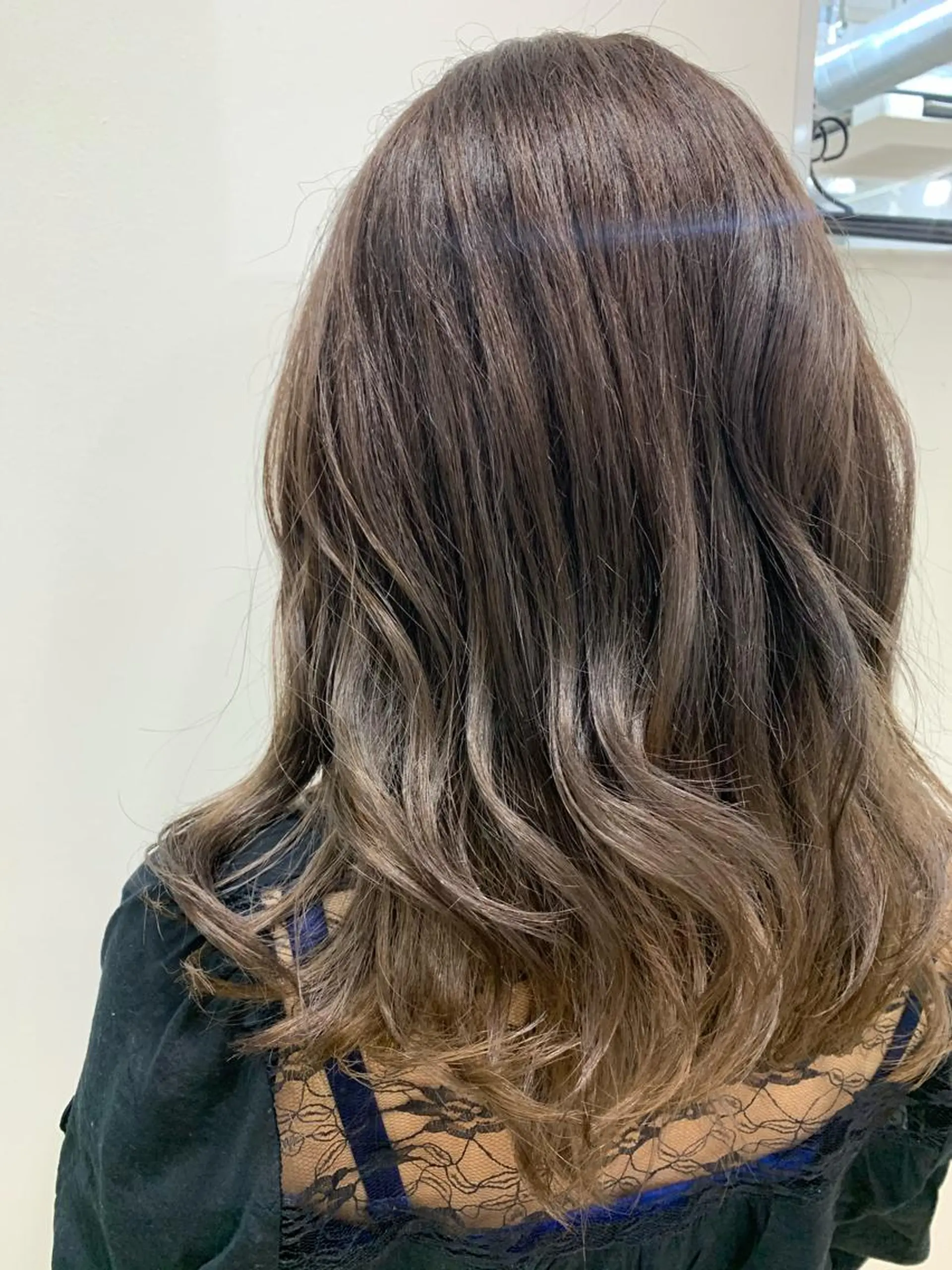 セミロング 縮毛矯正/髪質改善 /韓国風　山川春輝のヘアスタイル