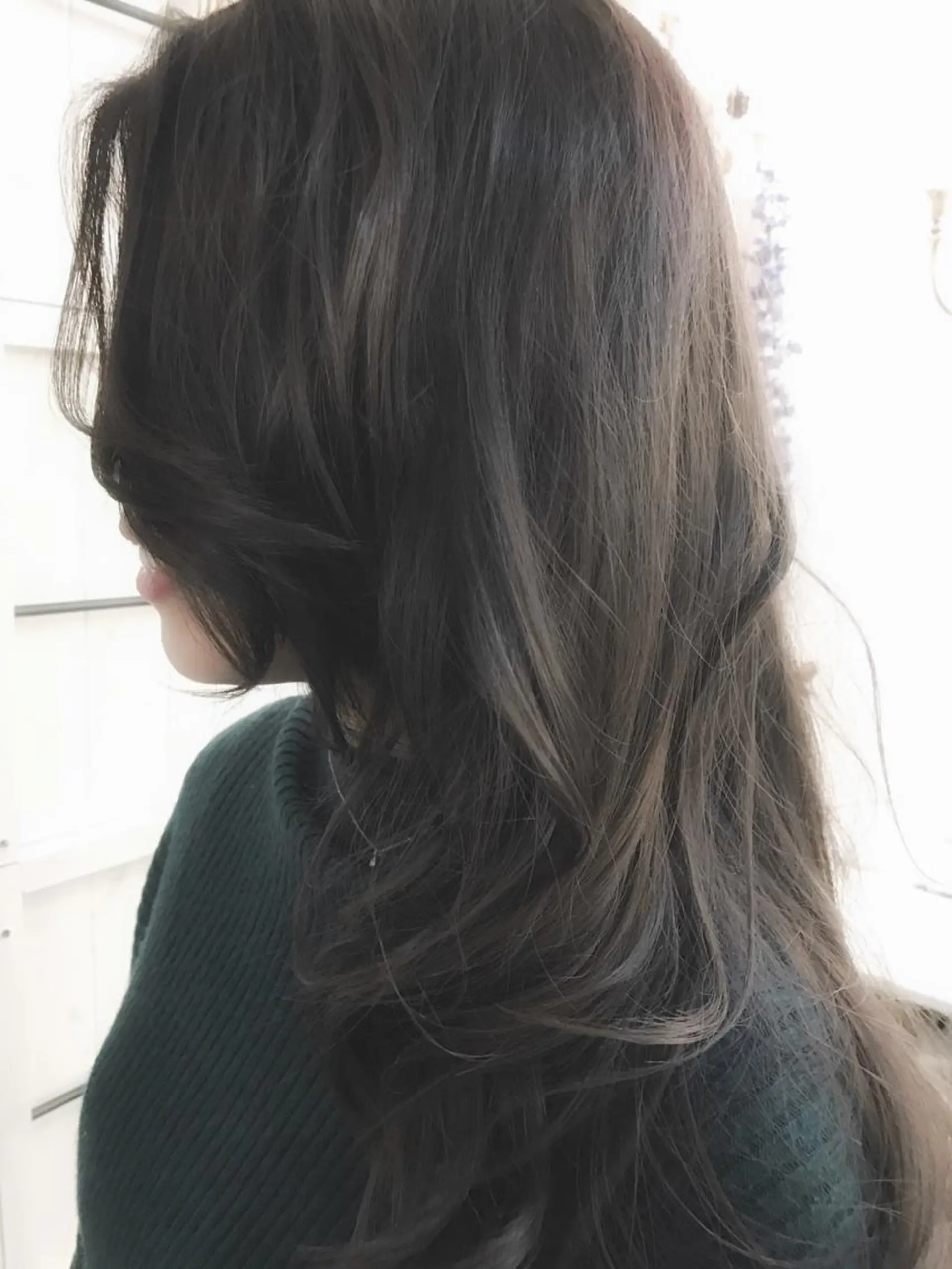 ロング カラー vato マンツーマンサロンのヘアスタイル