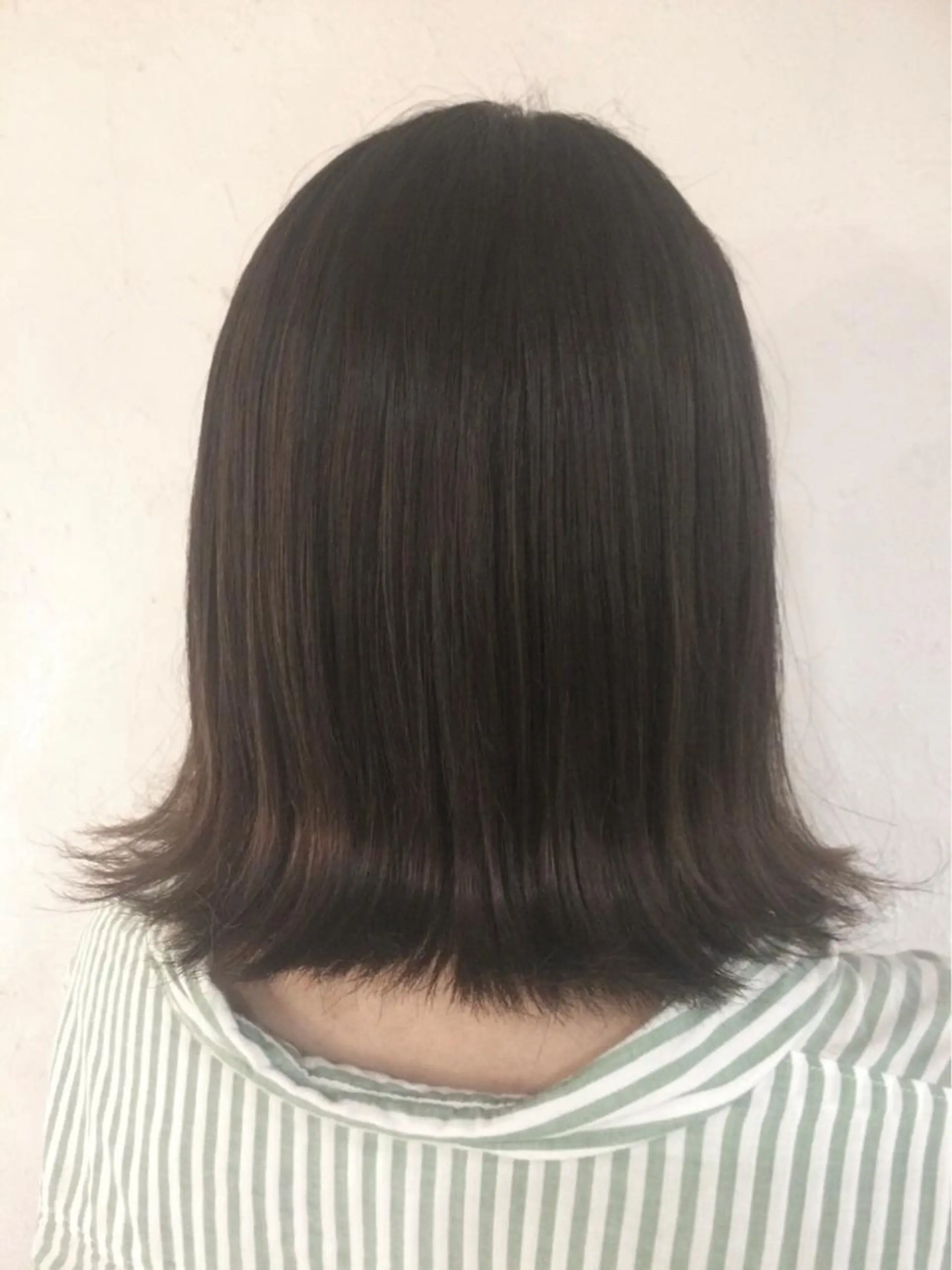 ミディアム カラー グレージュ ハイライトカラー ハイライト 伊藤 優希のヘアスタイル