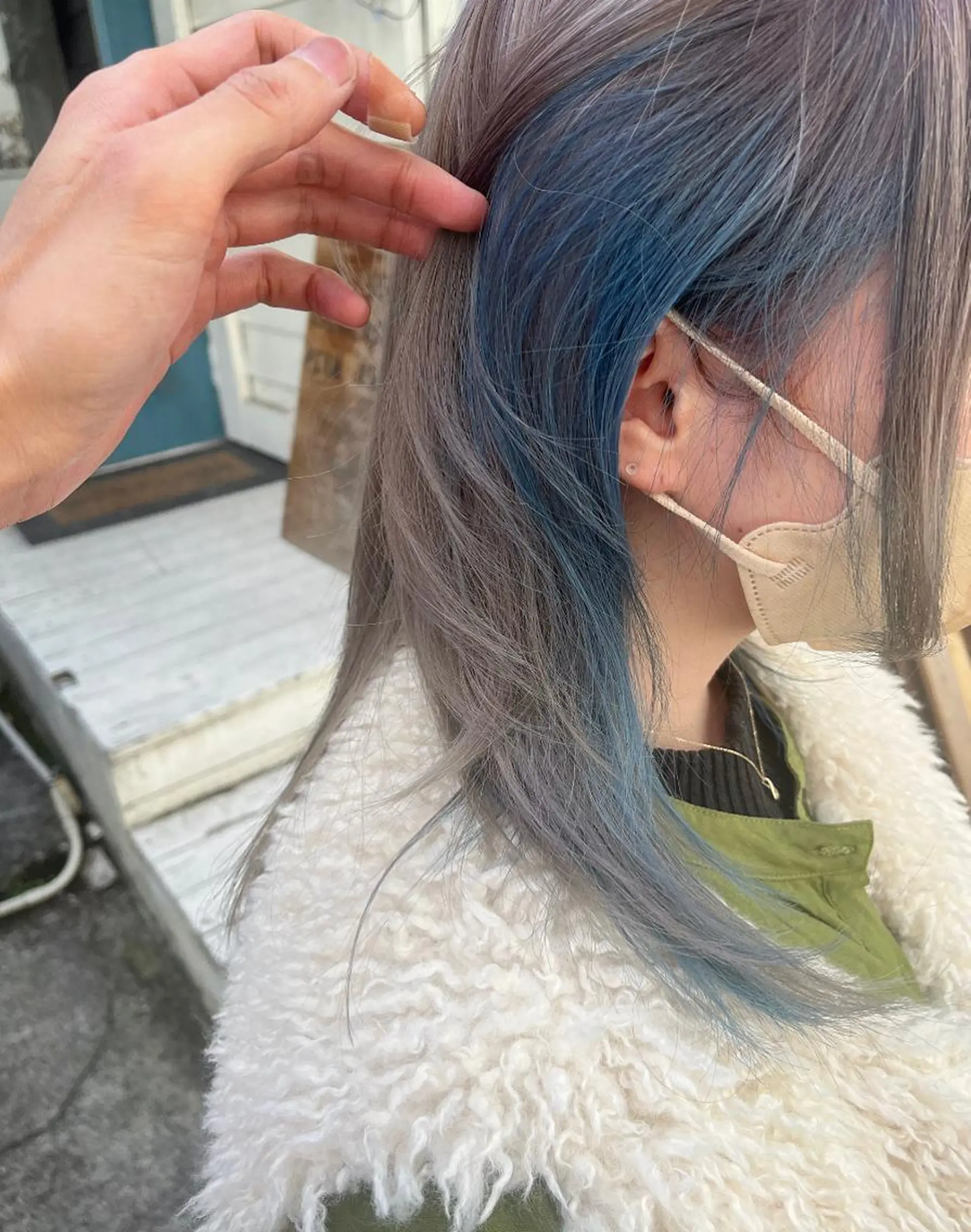 セミロング カラー ショートボブ アッシュ バレイヤージュ ミストバング ベージュカラー カット ヘアカラー トリートメント 原宿サロン代表 デザインカラー伊藤卓のヘアスタイル